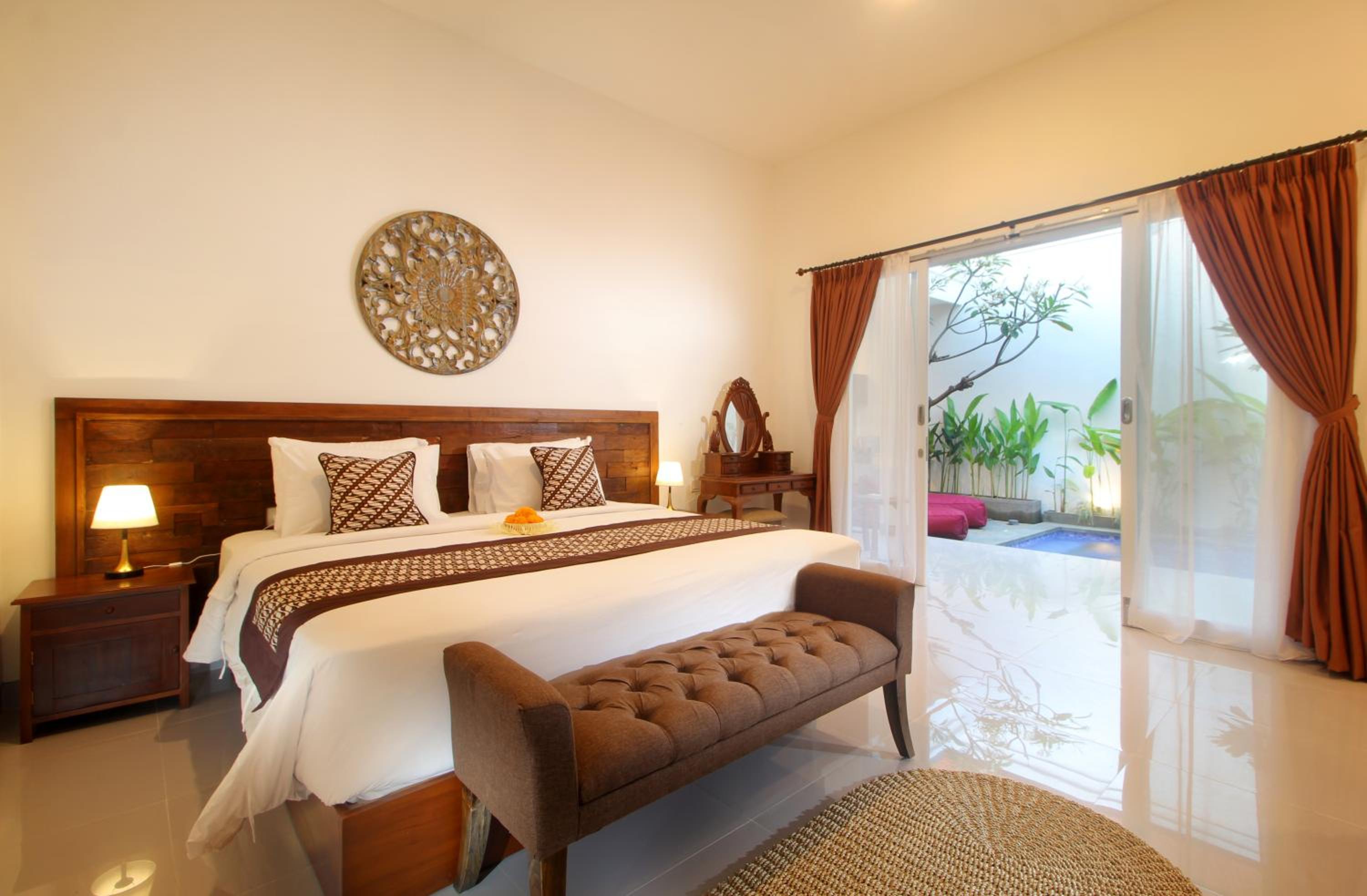 Bougainvillea Villa Seminyak by Parigata