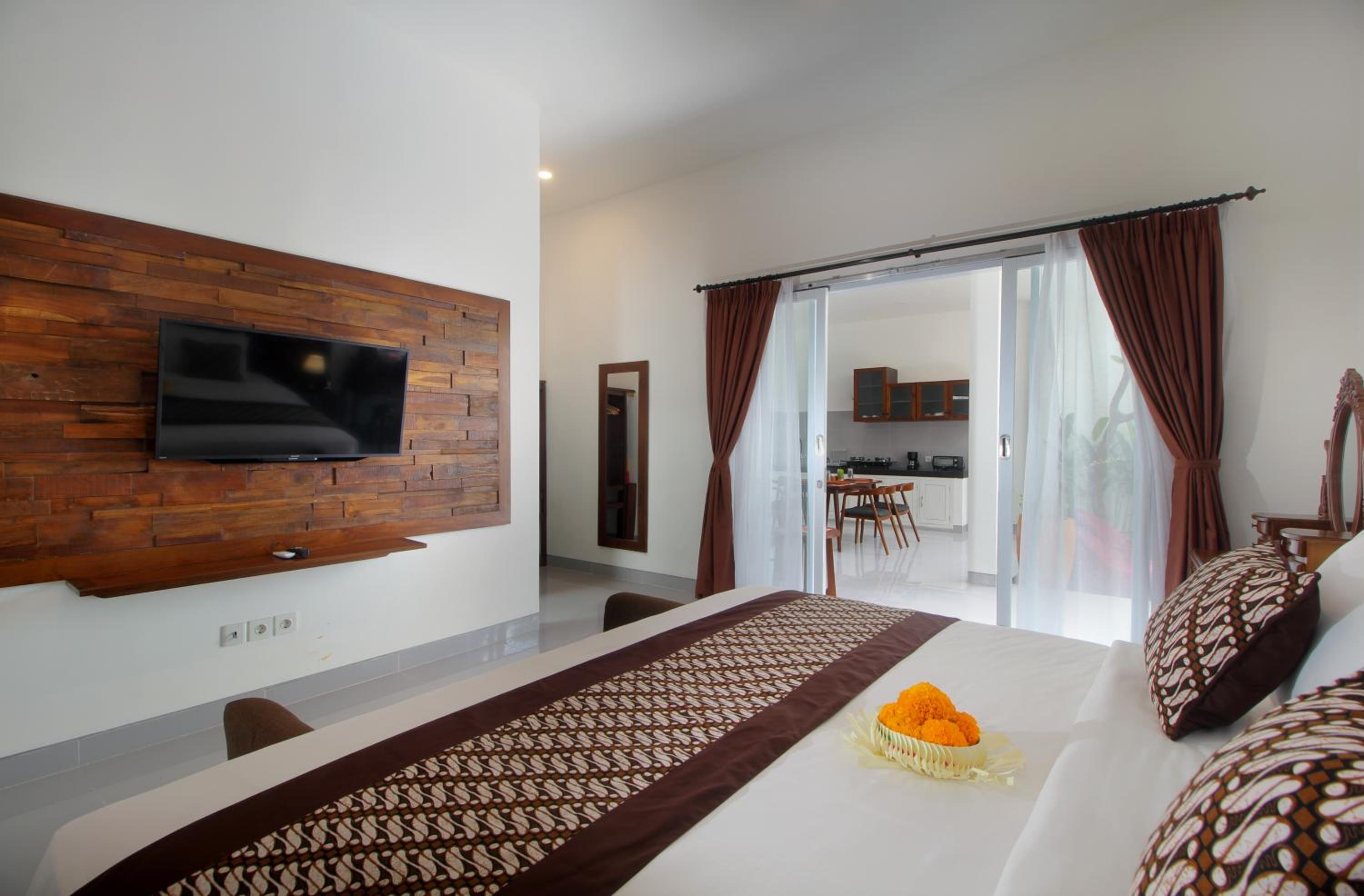 Bougainvillea Villa Seminyak by Parigata