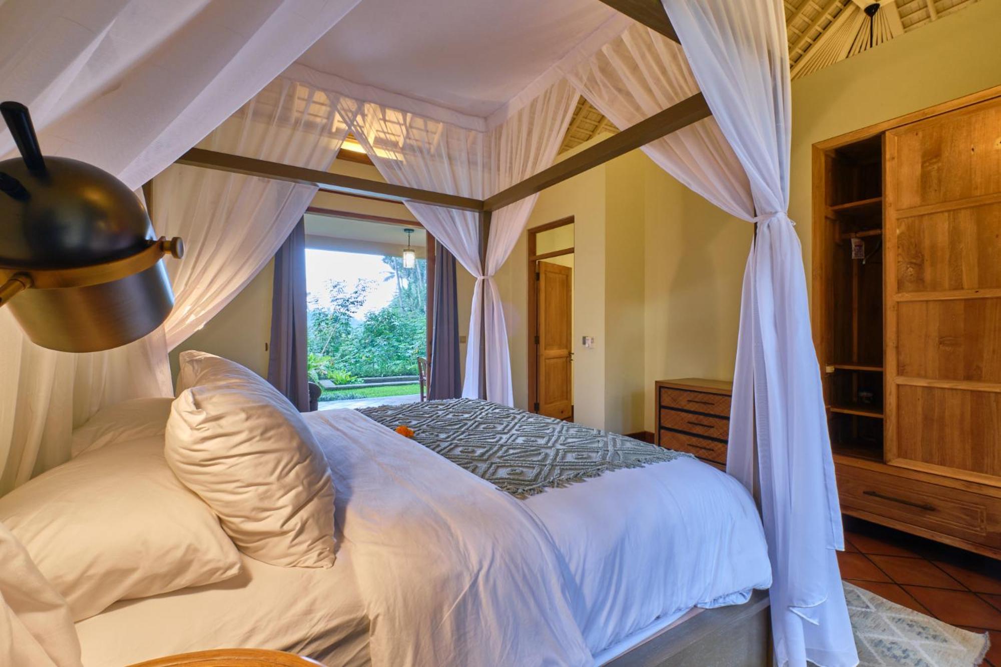 Balinese Antiques Single Level 3BR Villa in Ubud view 3