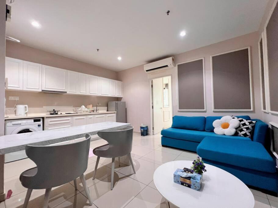 2PX Cozy 1BRFree Parking Near SOGO, Theme Park & Central I-City Mall photo 1