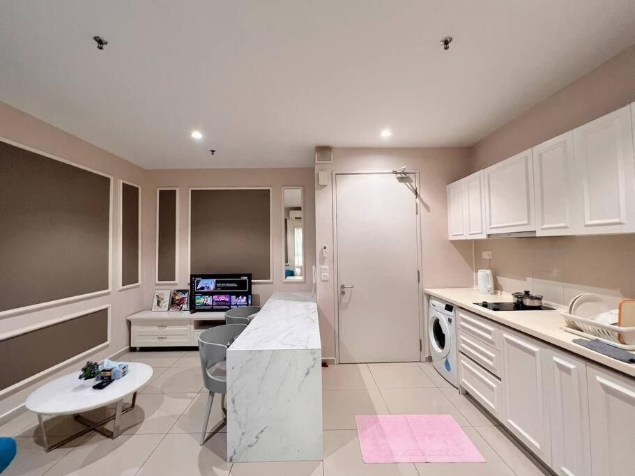 2PX Cozy 1BRFree Parking Near SOGO, Theme Park & Central I-City Mall photo 2