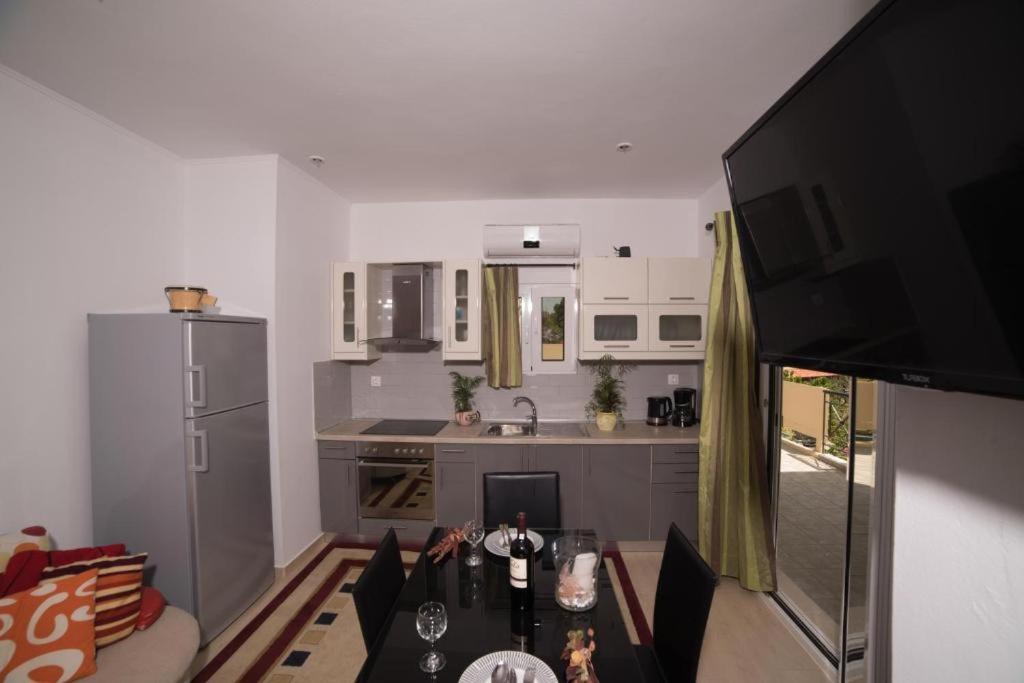 Bodikos Apartments