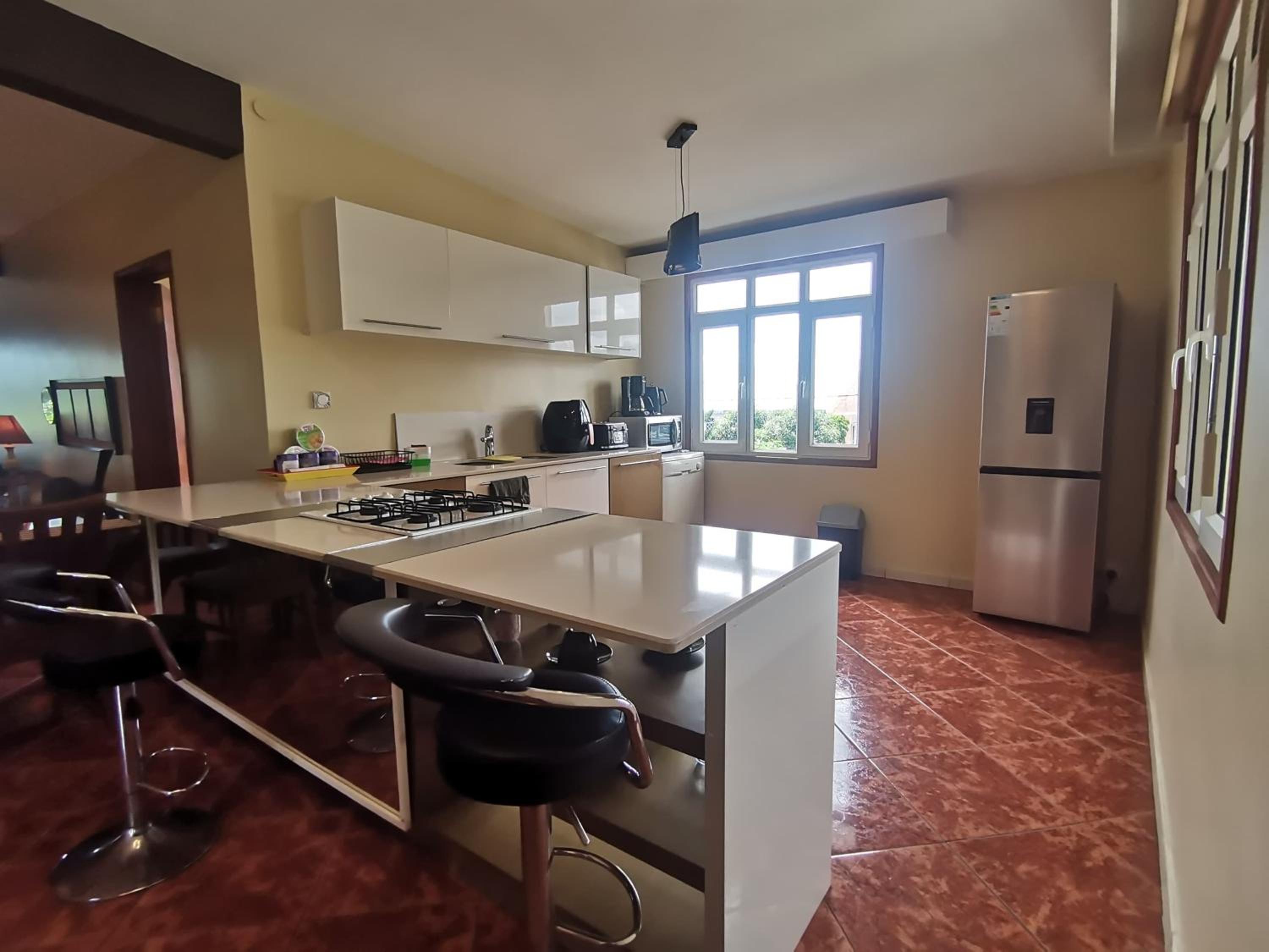 Apartment 3bedrooms 2bathrooms rooftop jacuzzi