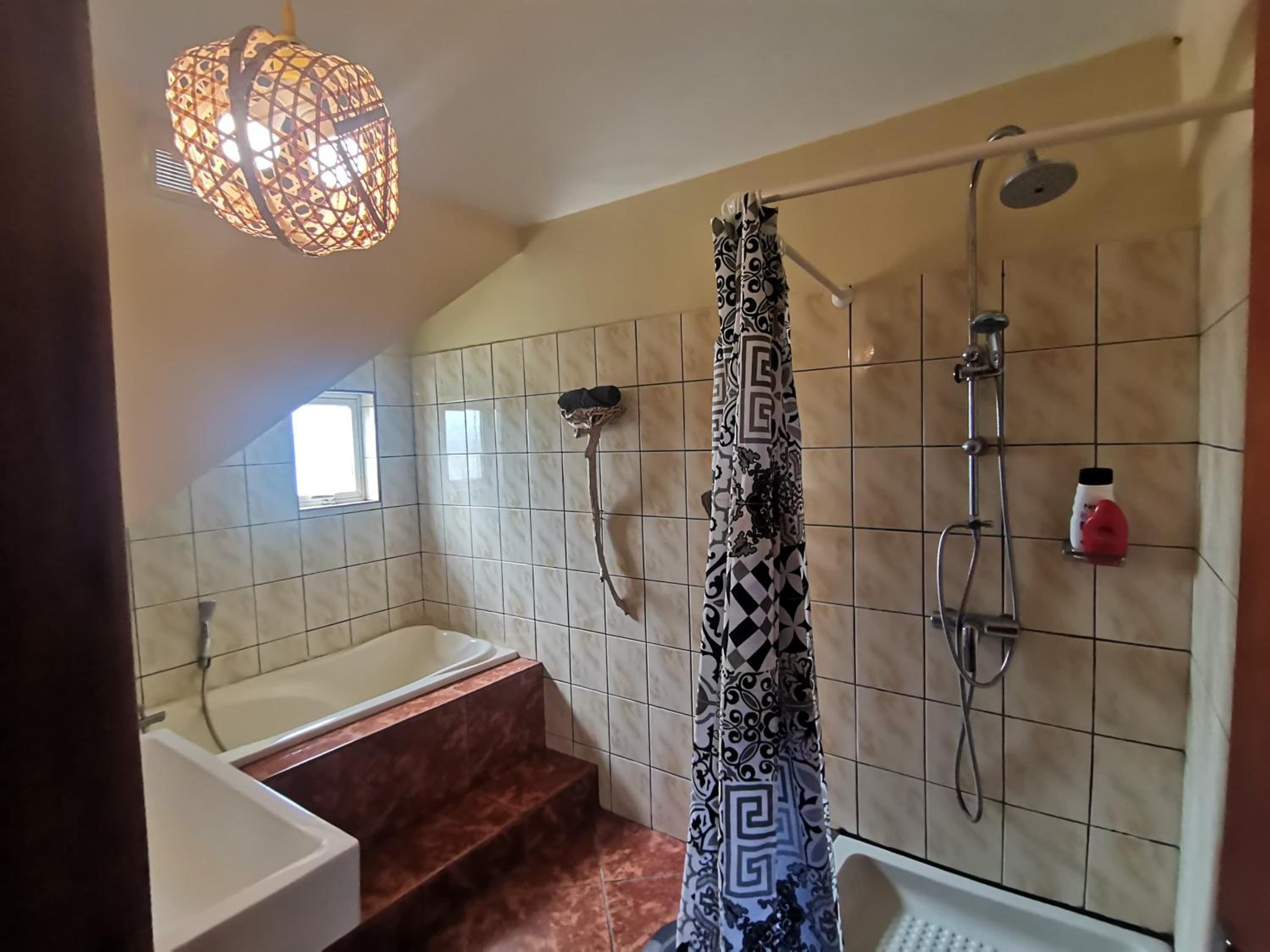 Apartment 3bedrooms 2bathrooms rooftop jacuzzi