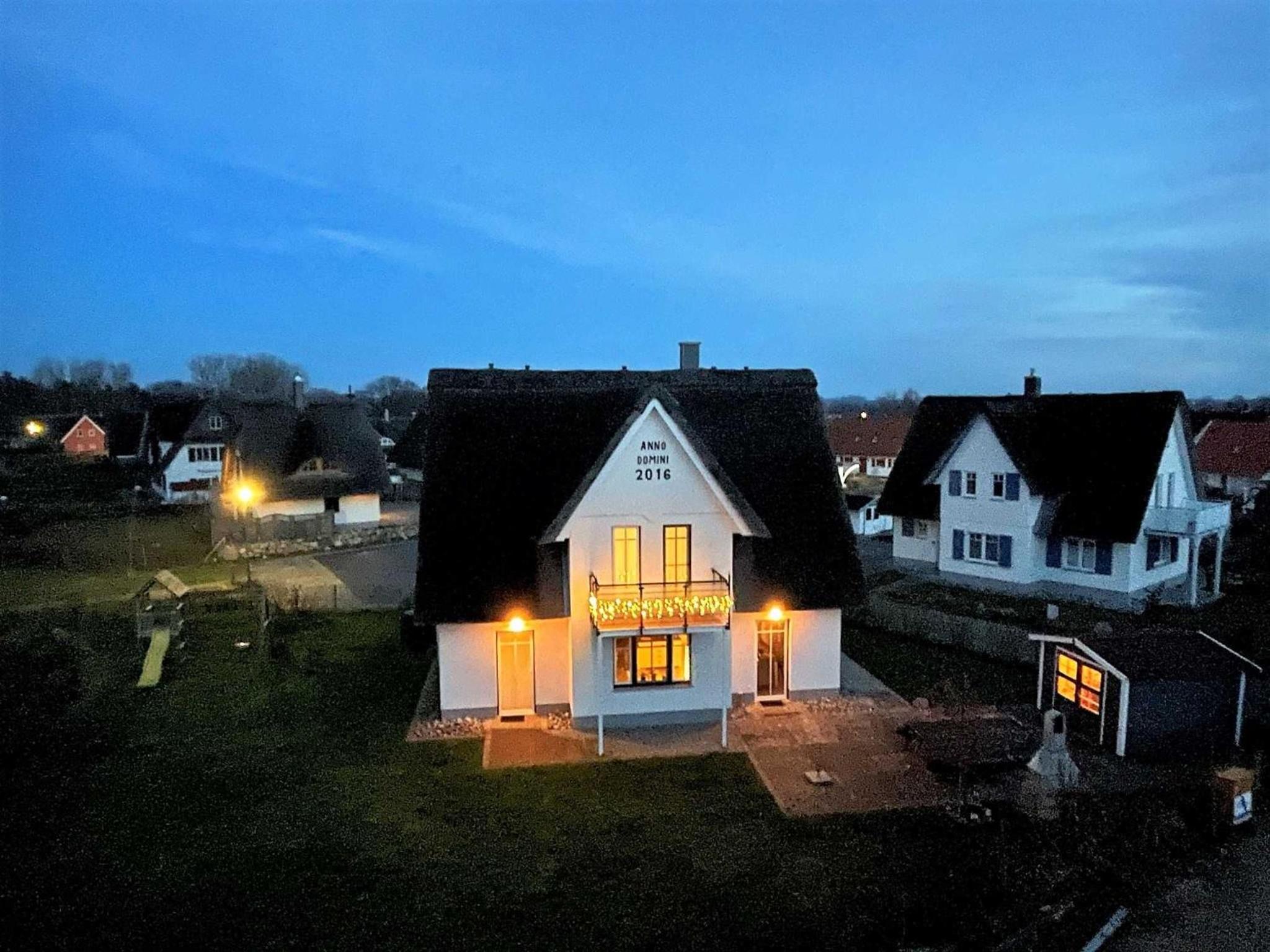 E13 Reetdachhaus 