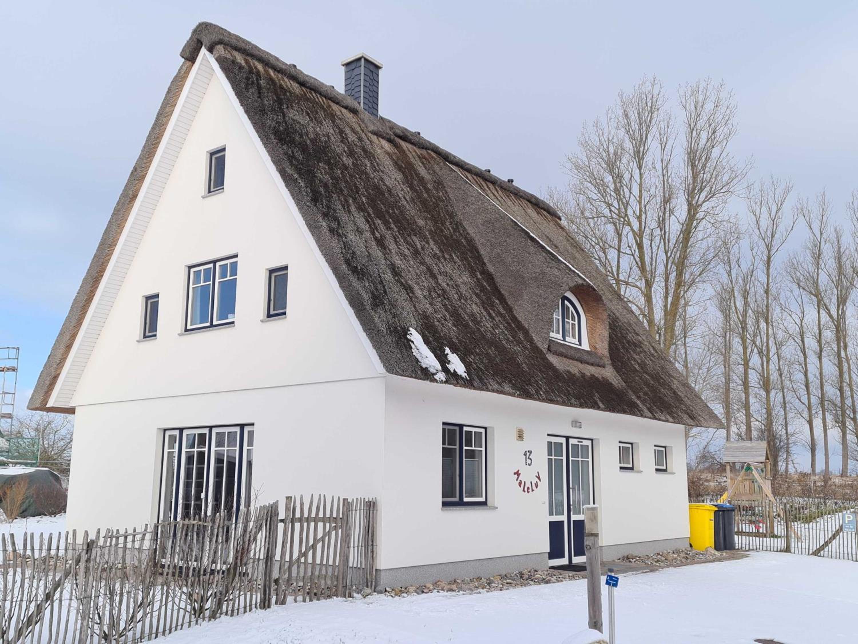 E13 Reetdachhaus 