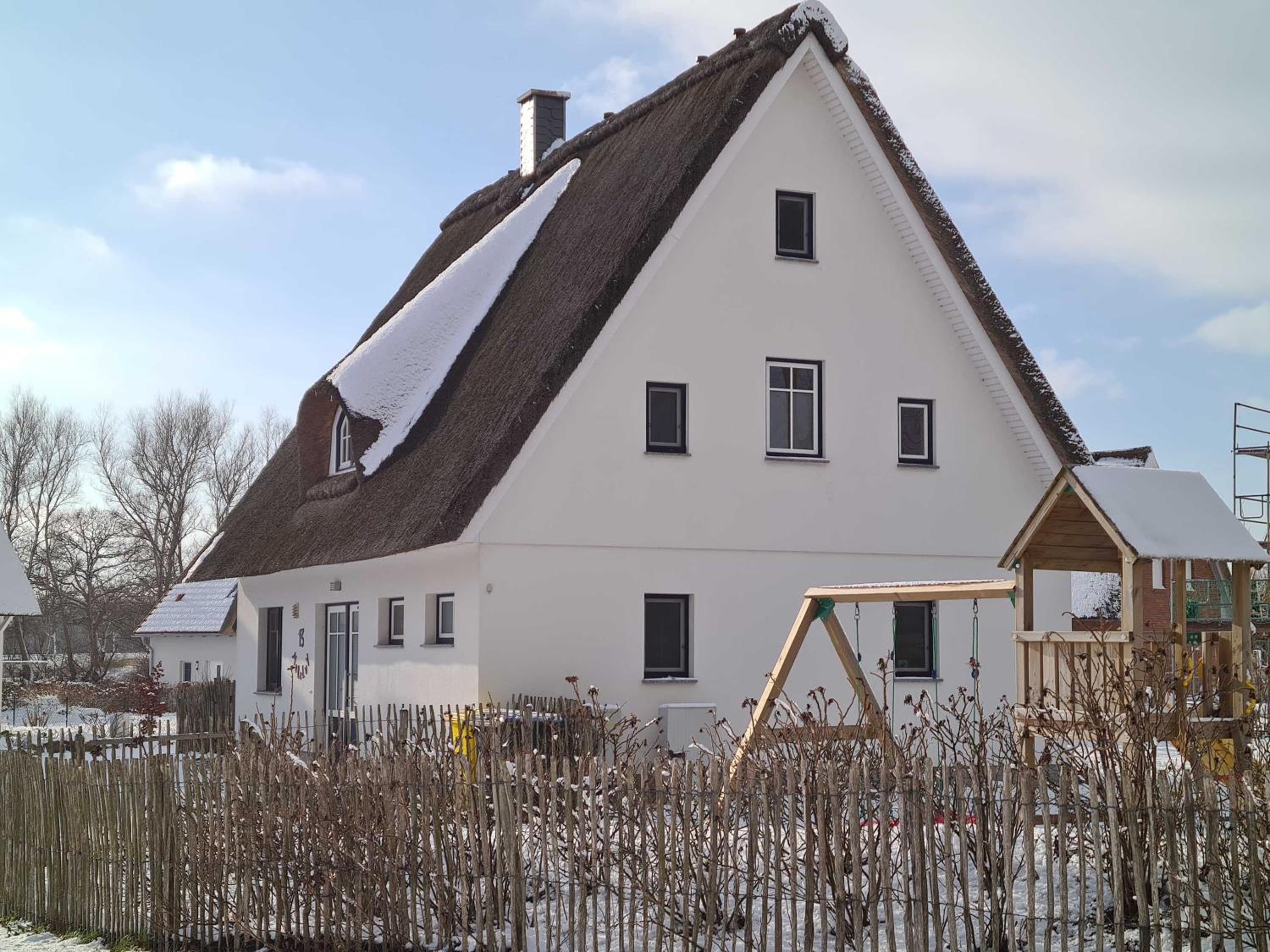 E13 Reetdachhaus 