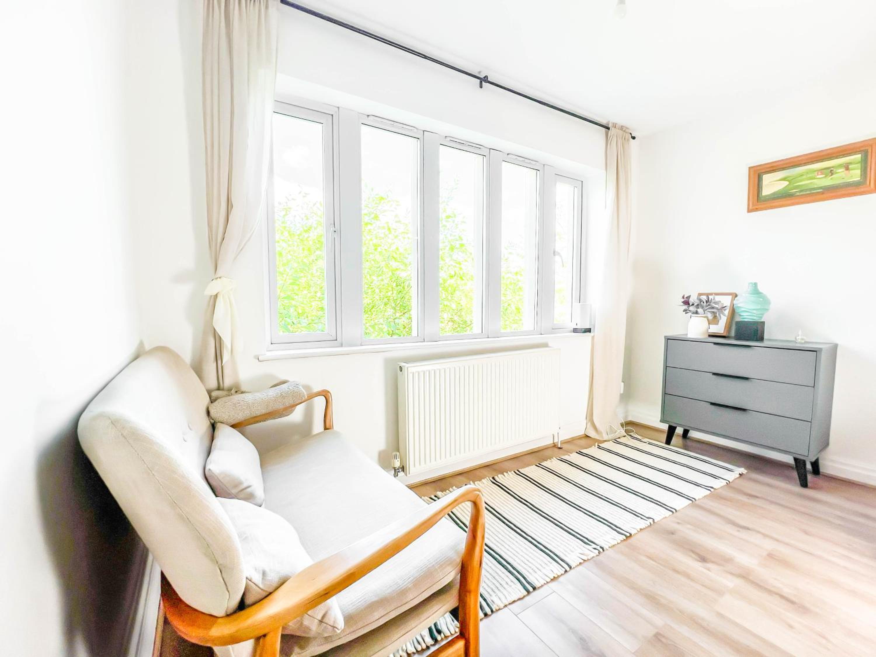 2 Bed - 2 Bath - Duplex Apartment next to LBU-Headingley Centre-YCC Arena-Families-Relocators view 4