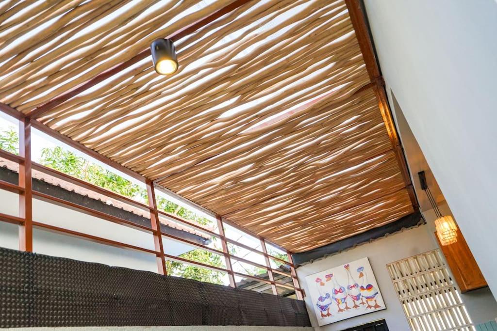 The Yellow Door House, South Kuta Bali view 3
