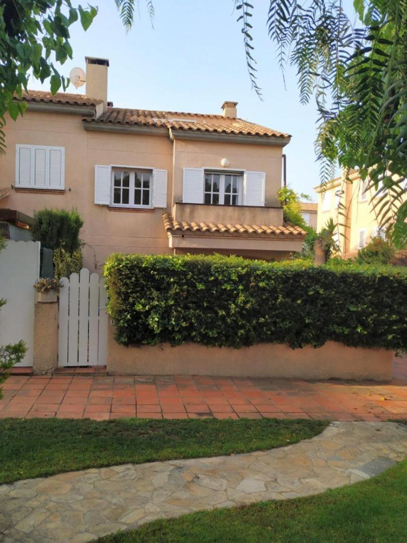 Cosy house with swimming pool in Altafulla