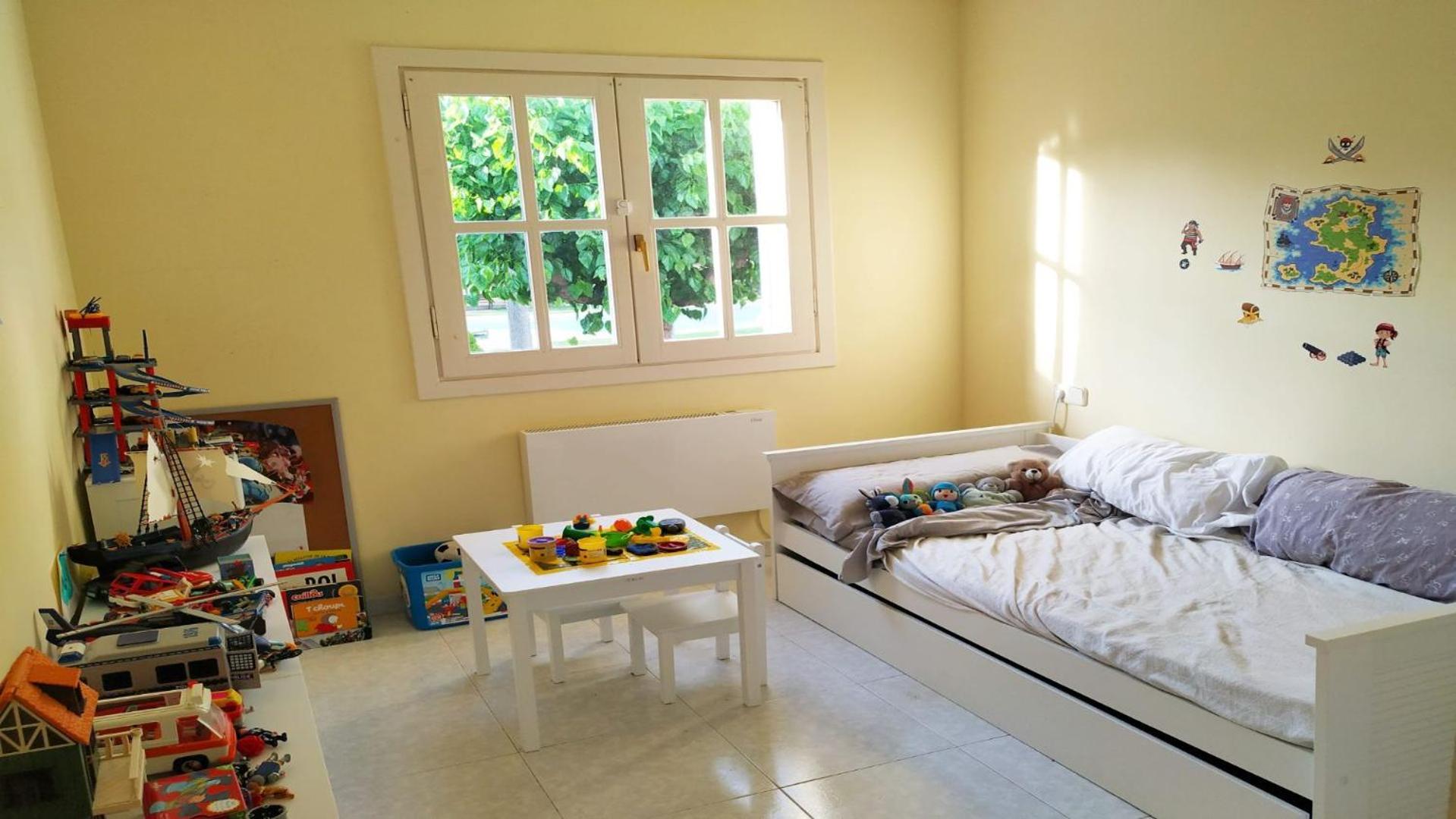 Cosy house with swimming pool in Altafulla