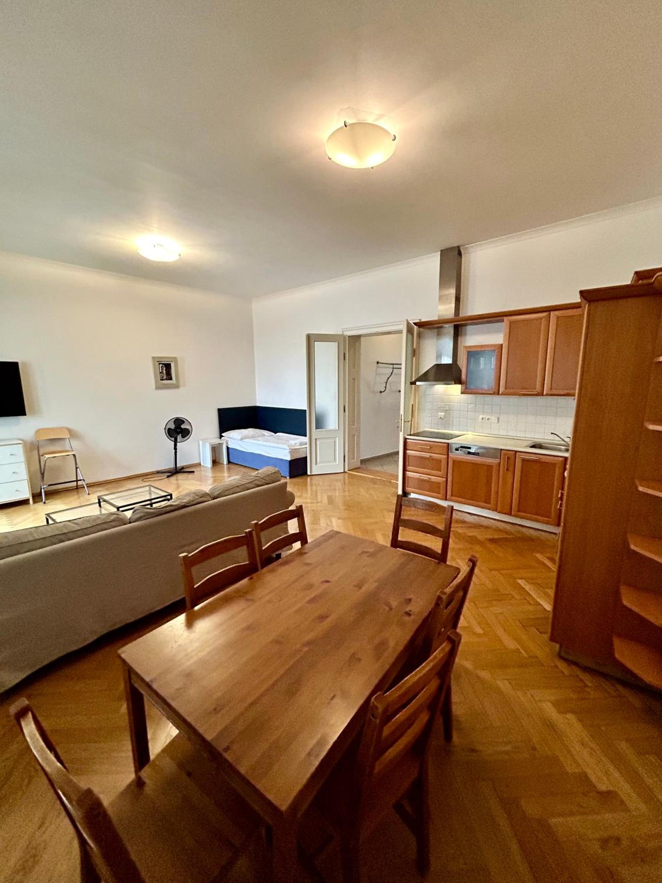 Quadrio Bedroom Central Apartment