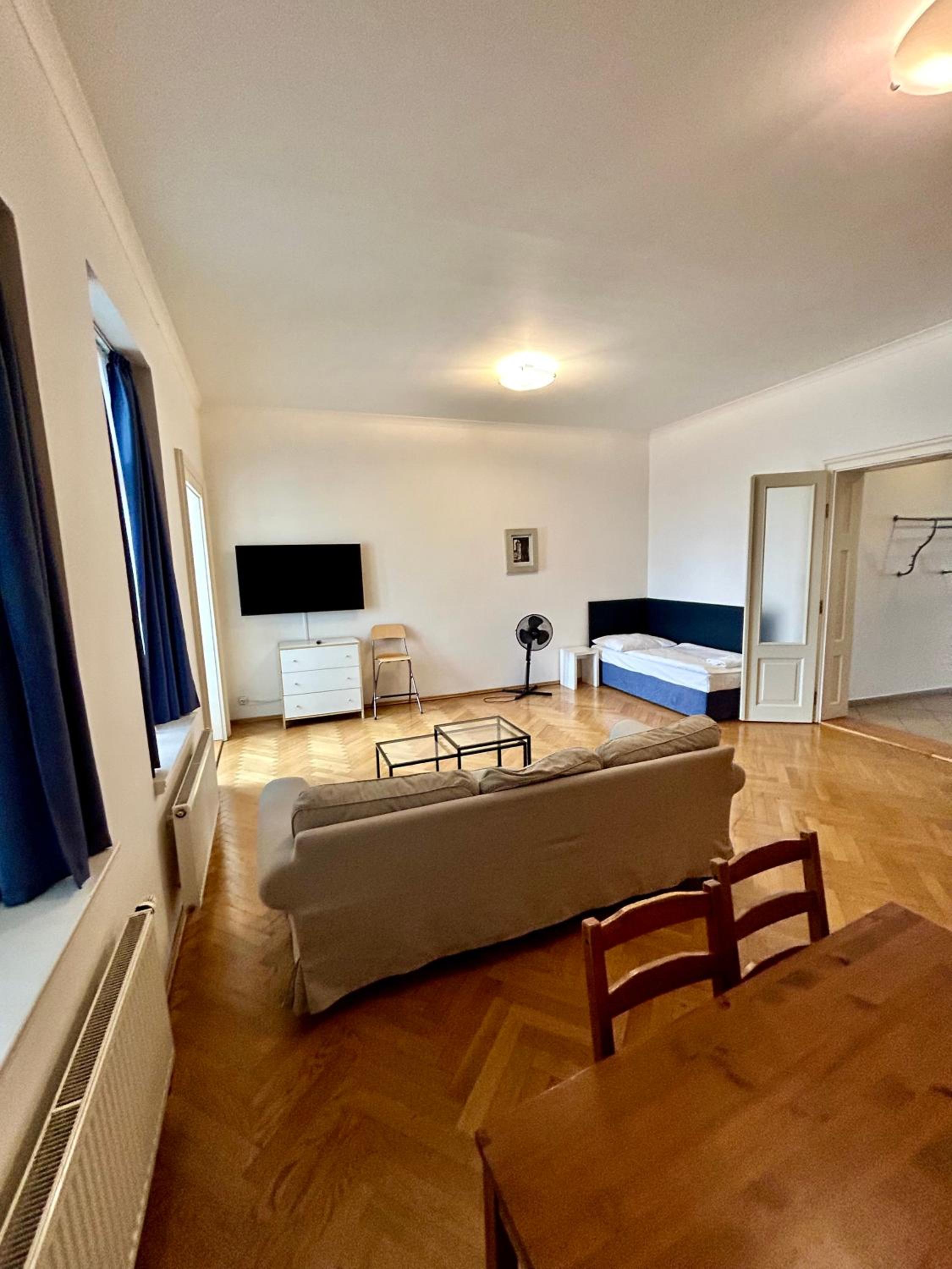 Quadrio Bedroom Central Apartment