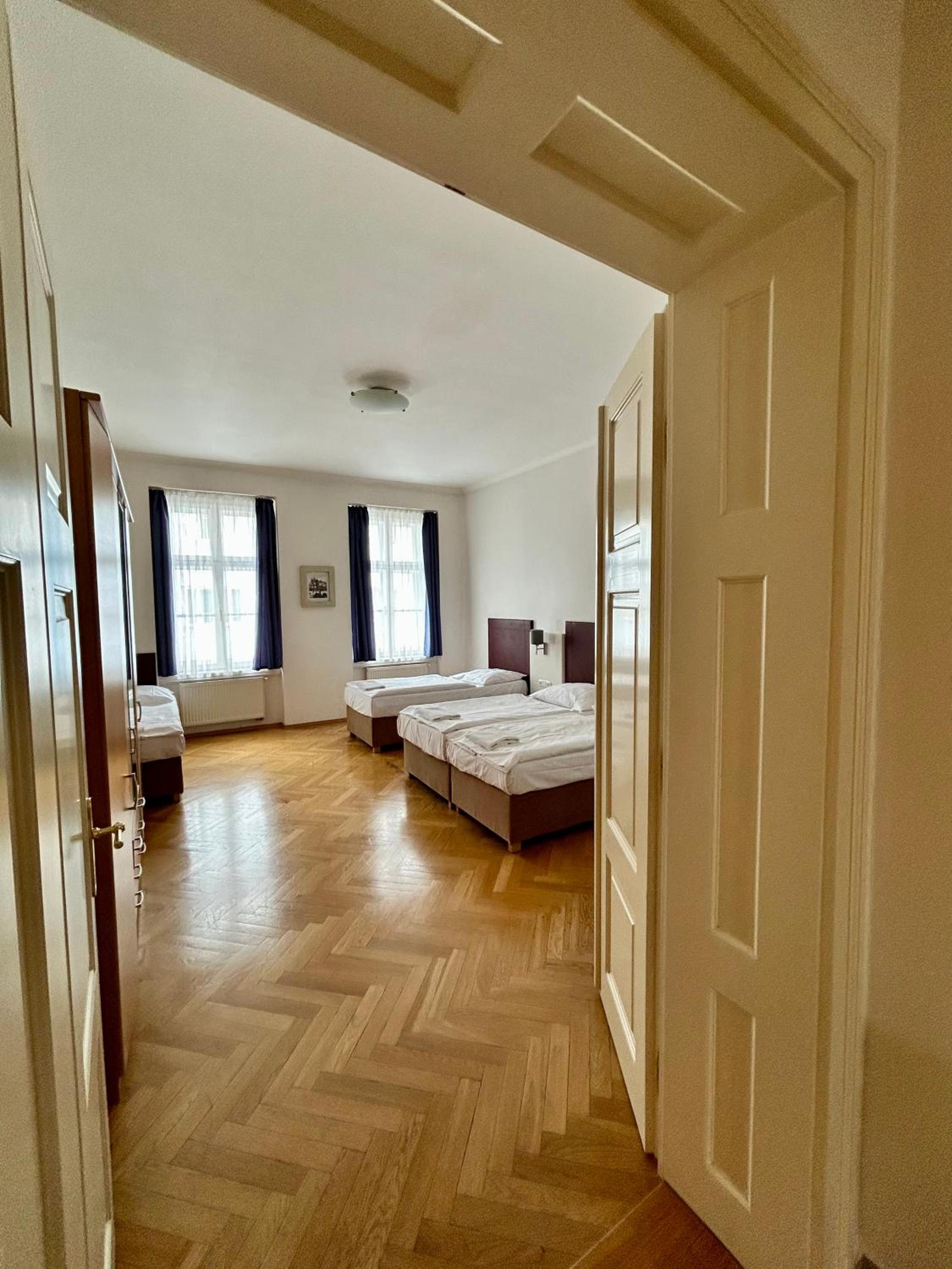 Quadrio Bedroom Central Apartment