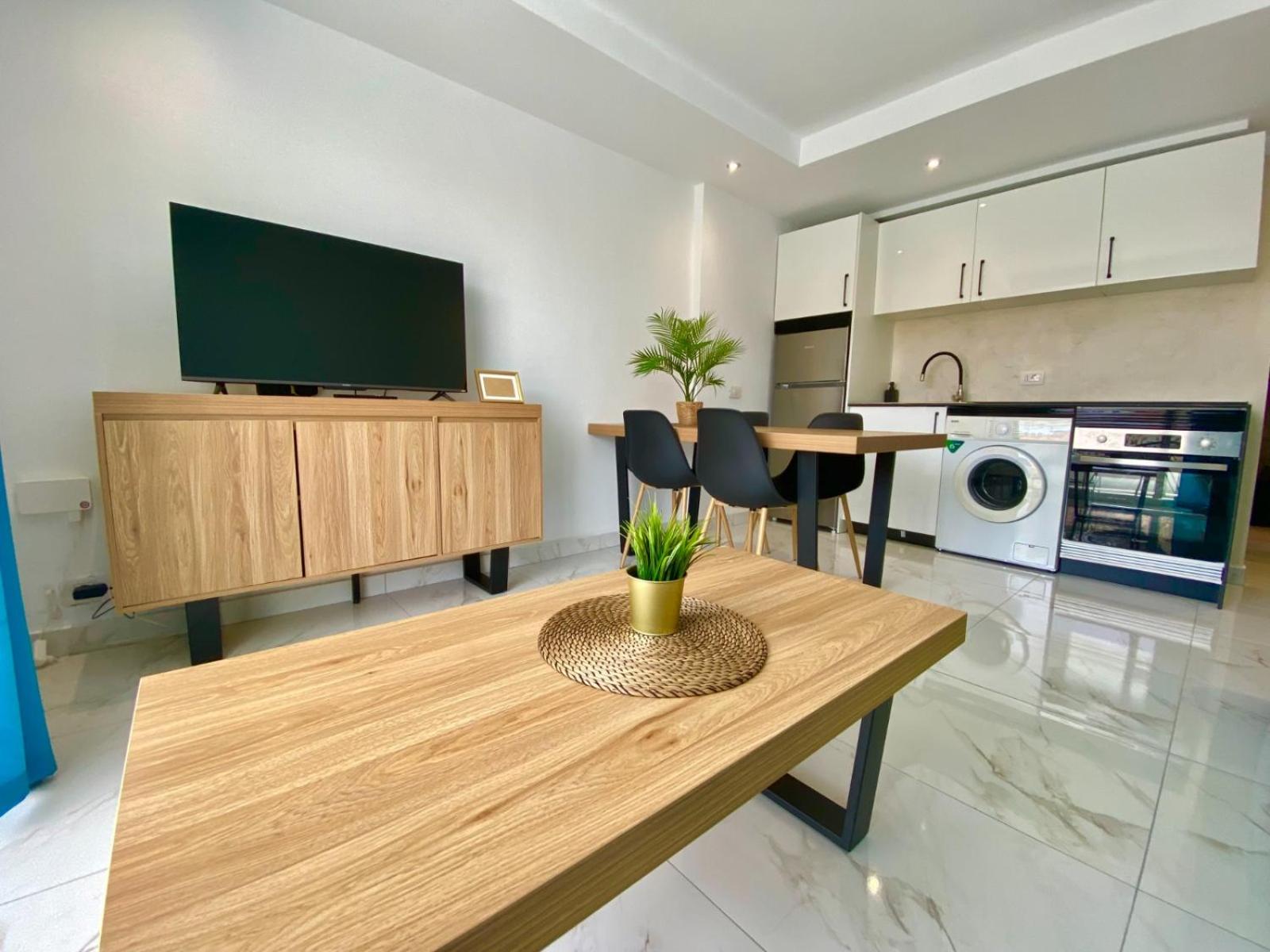 JADE exclusives apartment in Las Americas