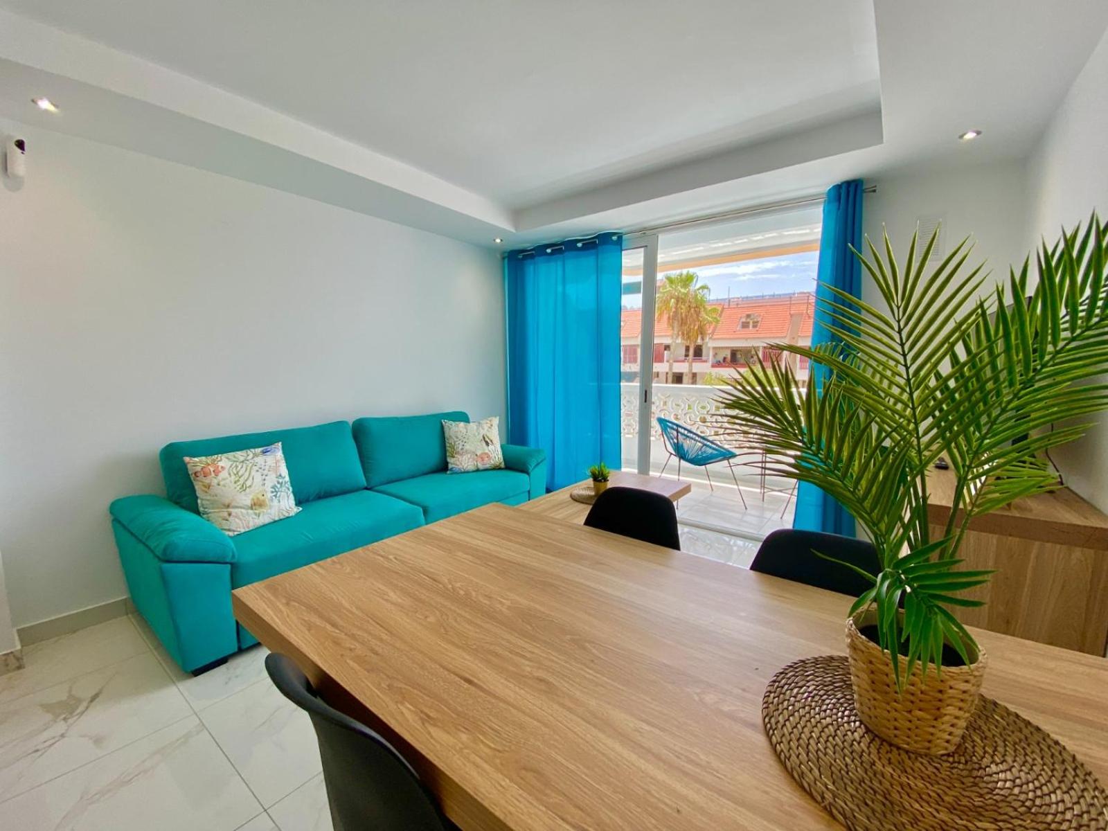 JADE exclusives apartment in Las Americas