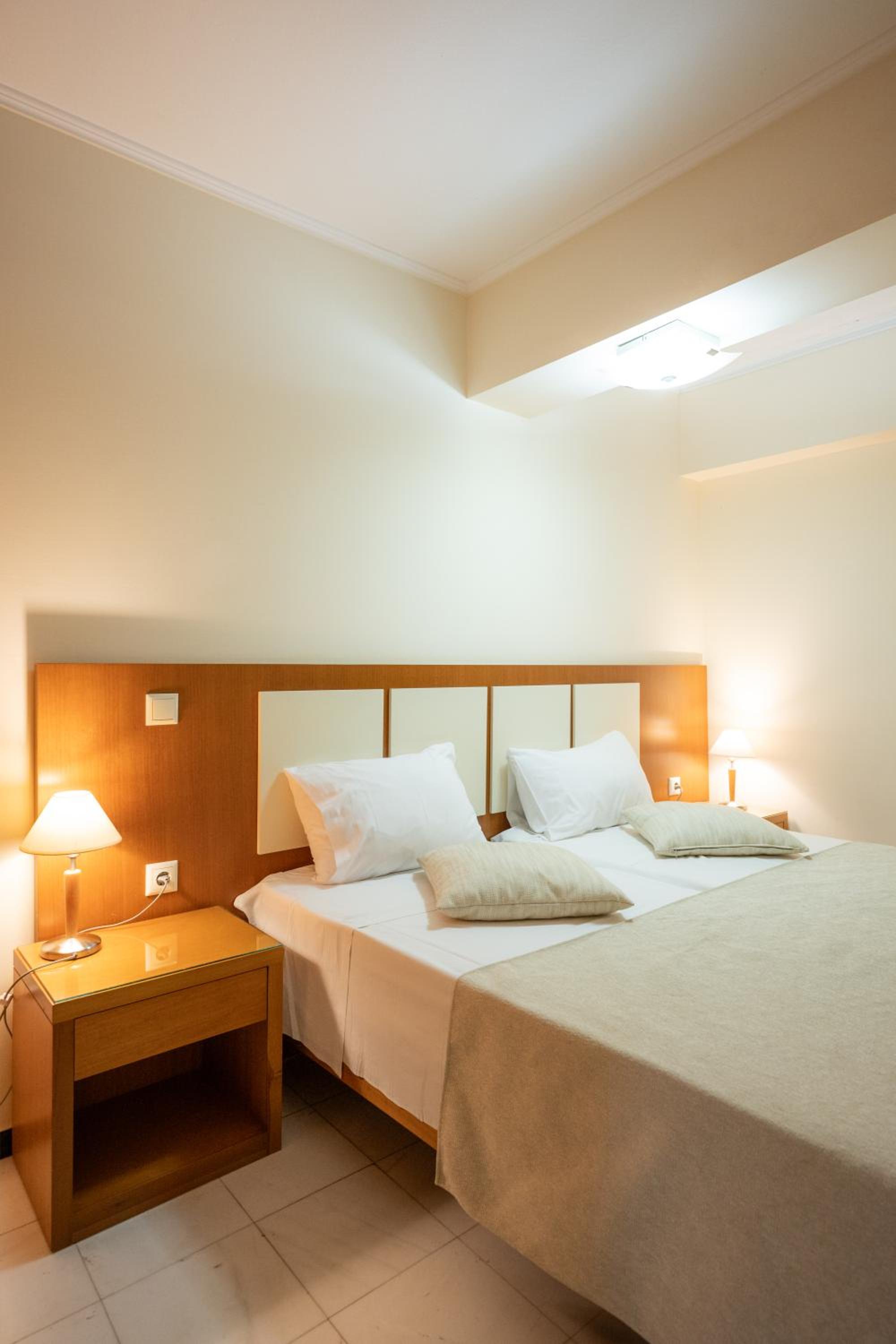 Esperides Beach Hotel Apartments