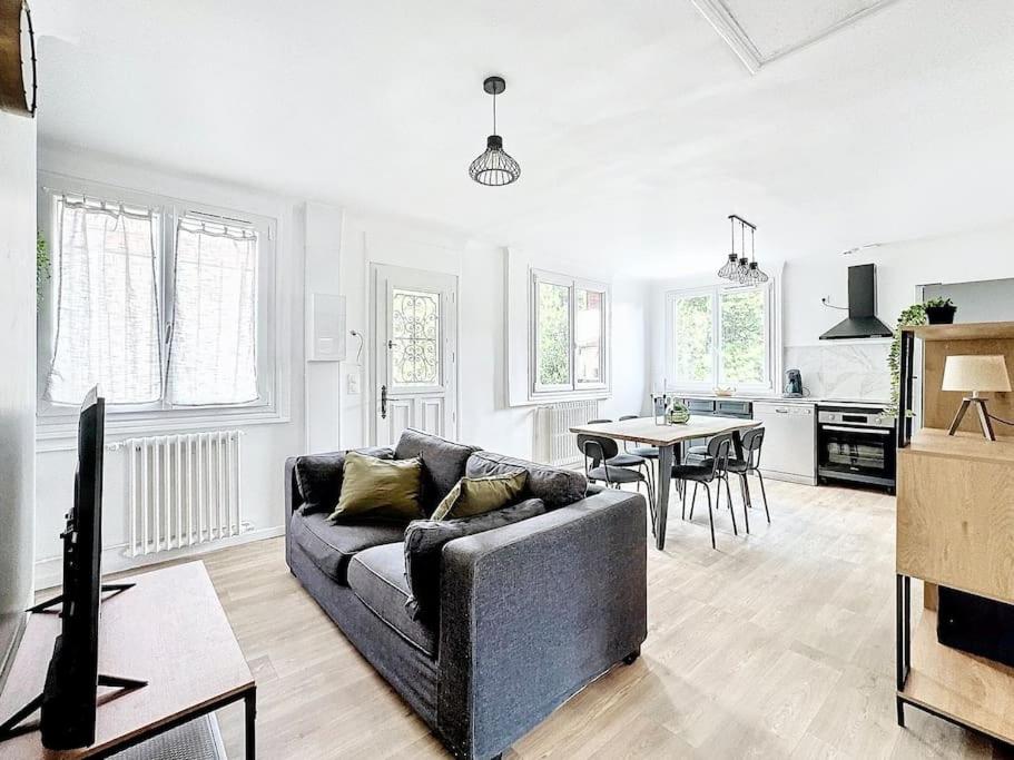 Spacieux appartement à 15 minutes de la gare