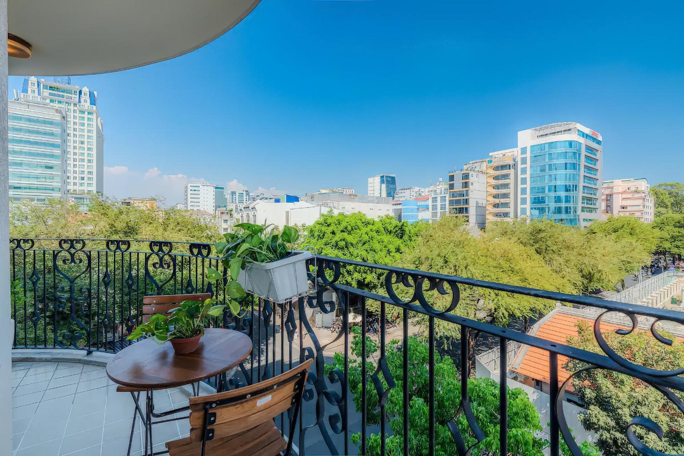 Saigon Pavillon Suites