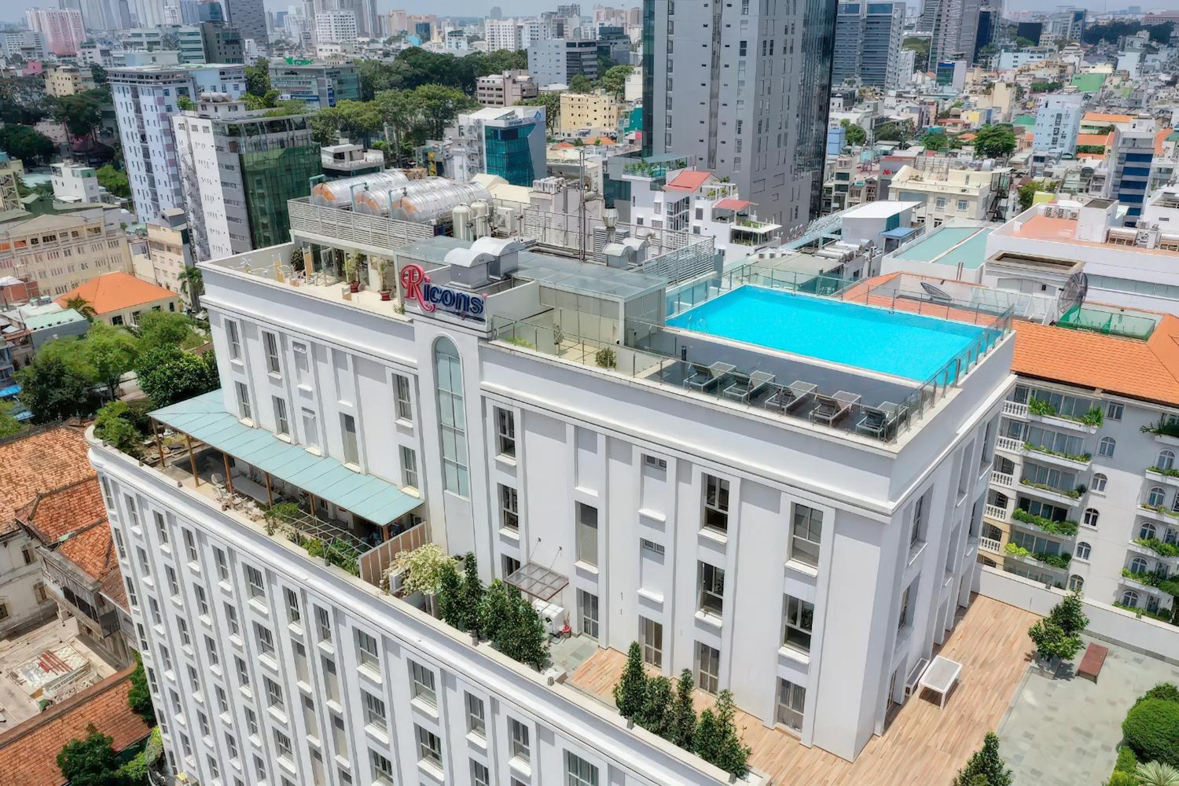 Saigon Pavillon Suites