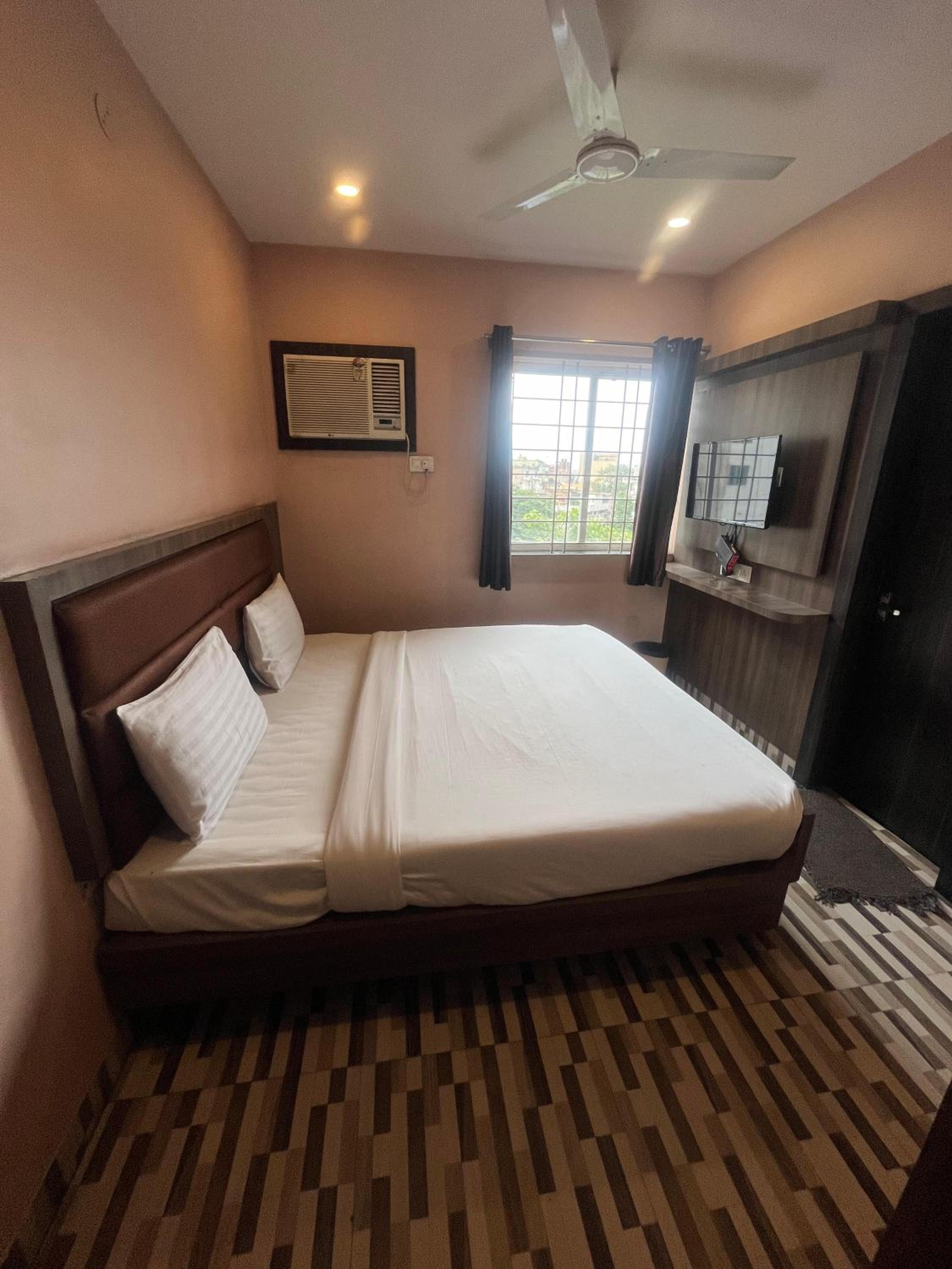 Hotel Joy view 3