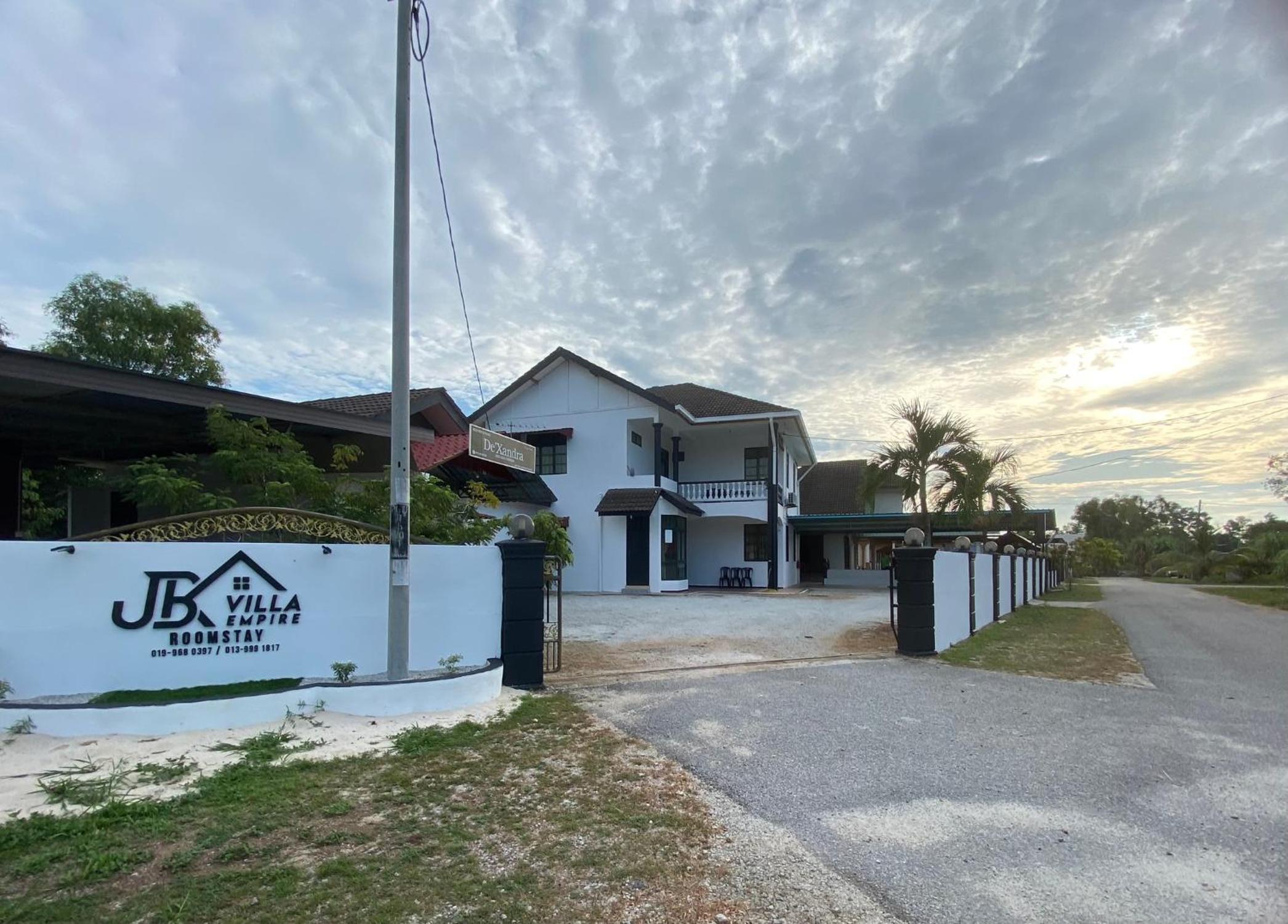 JBK Villa Empire - Roomstay photo 1