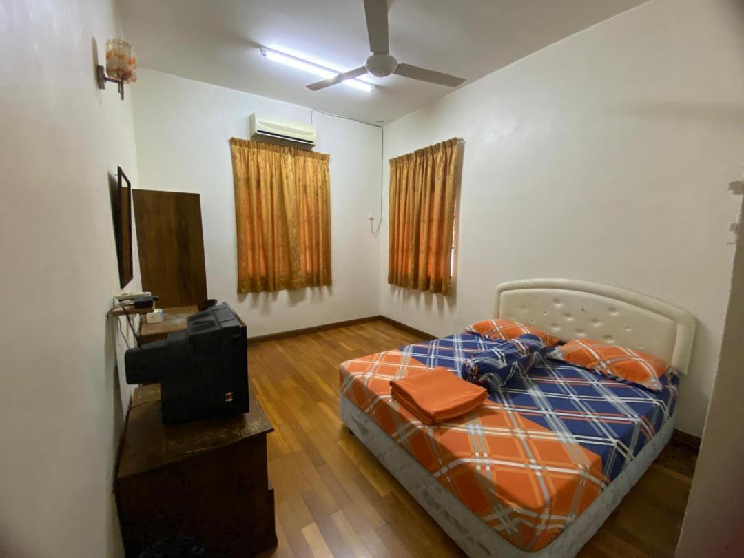 JBK Villa Empire - Roomstay photo 2