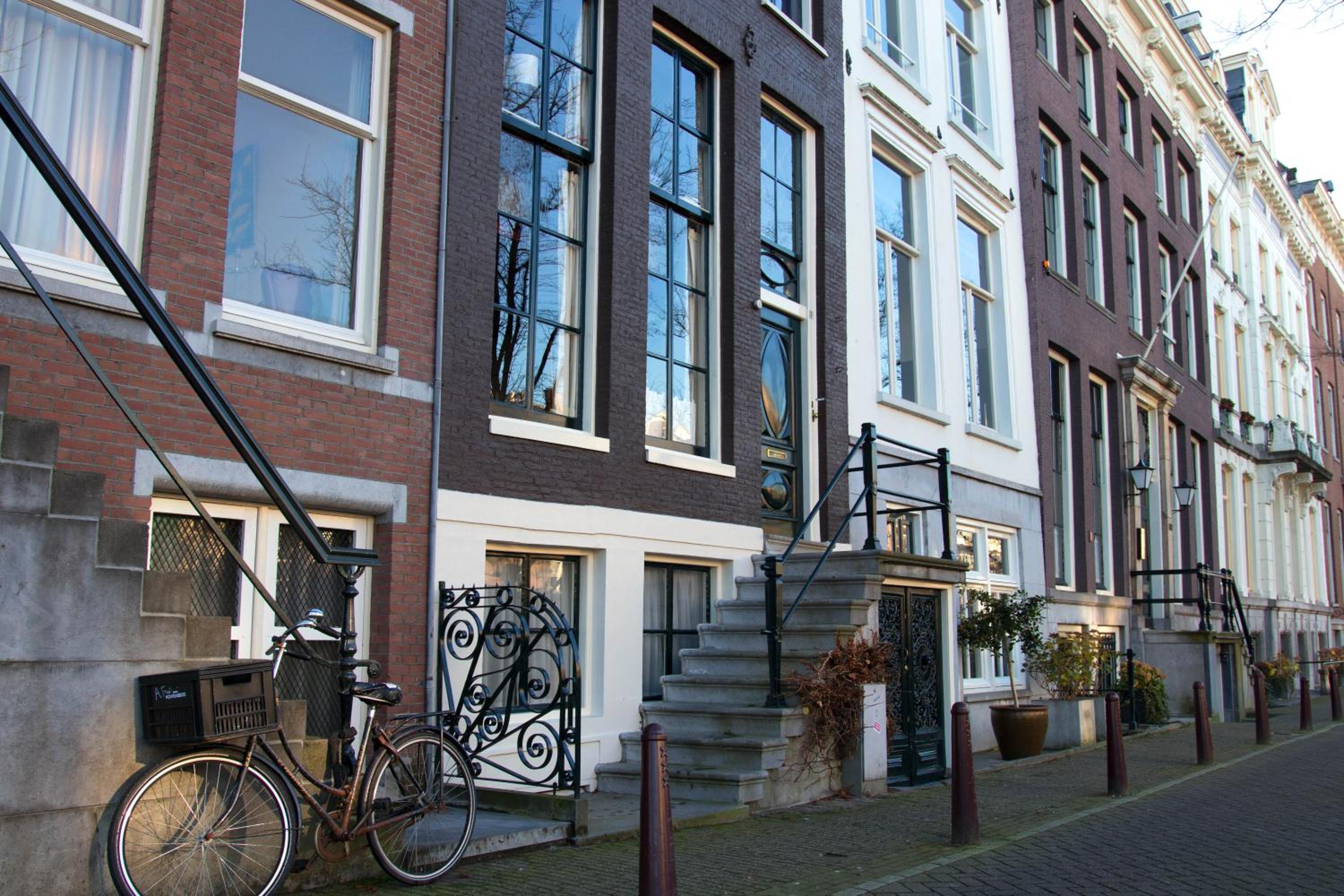 Amsterdam Canal Suites
