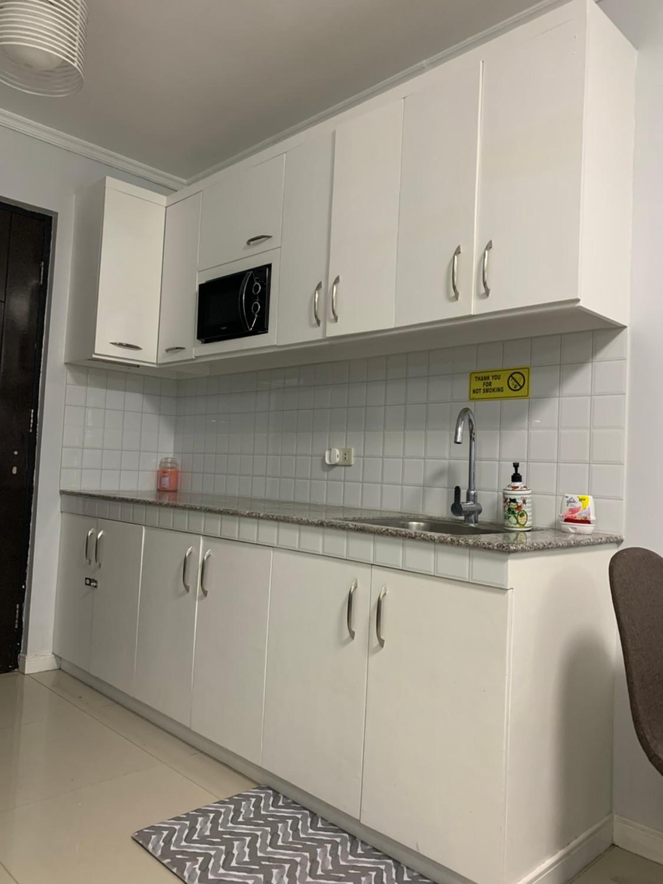 Spacious 2-bedroom condo,Wifi,Netflix,Free Parking
