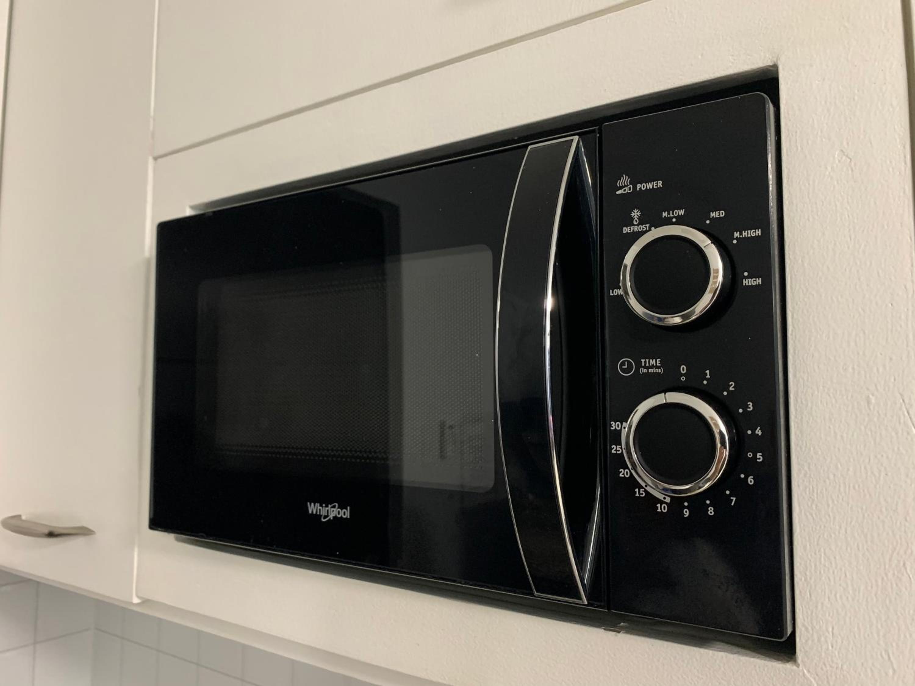 Spacious 2-bedroom condo,Wifi,Netflix,Free Parking