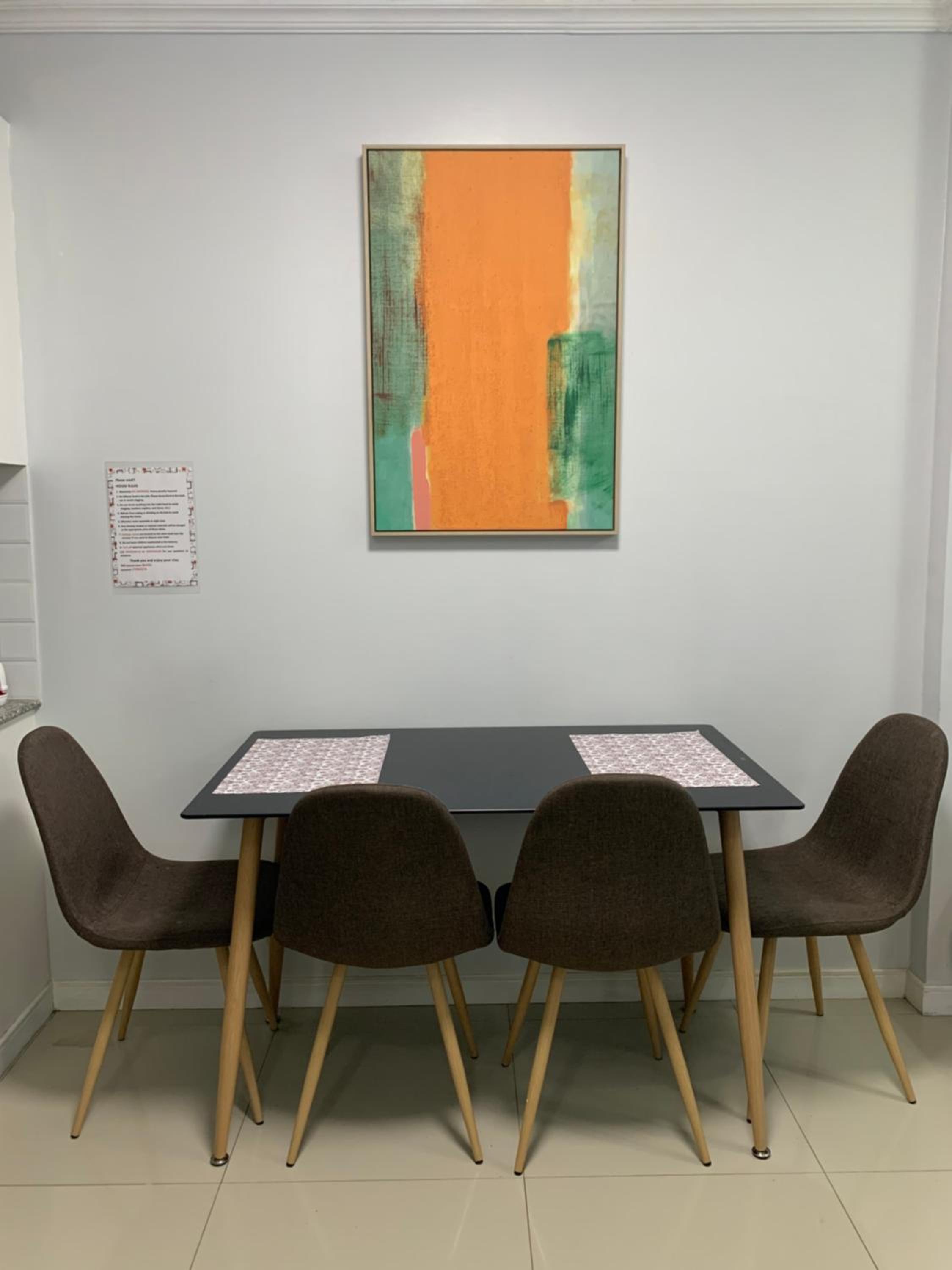 Spacious 2-bedroom condo,Wifi,Netflix,Free Parking