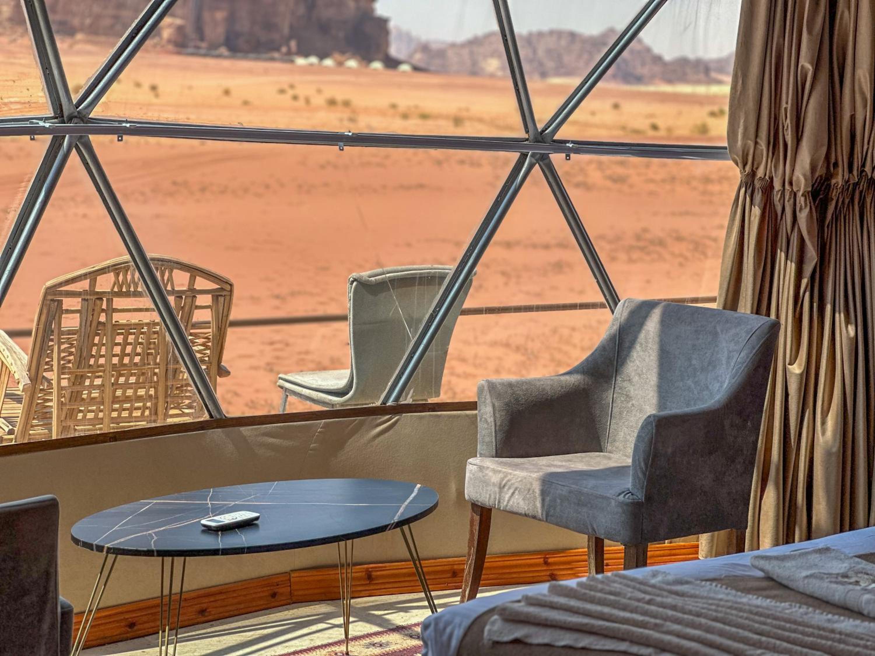 Rum Crstyal luxury camp& Bubble view 5