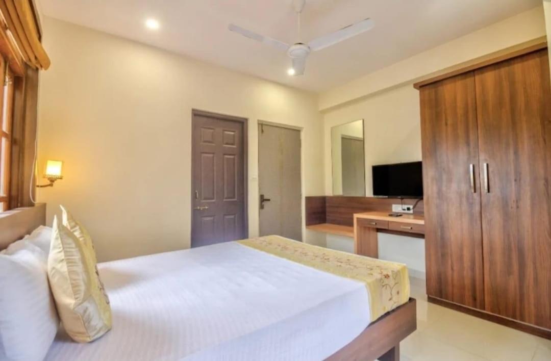 Hotel Assagao Grand