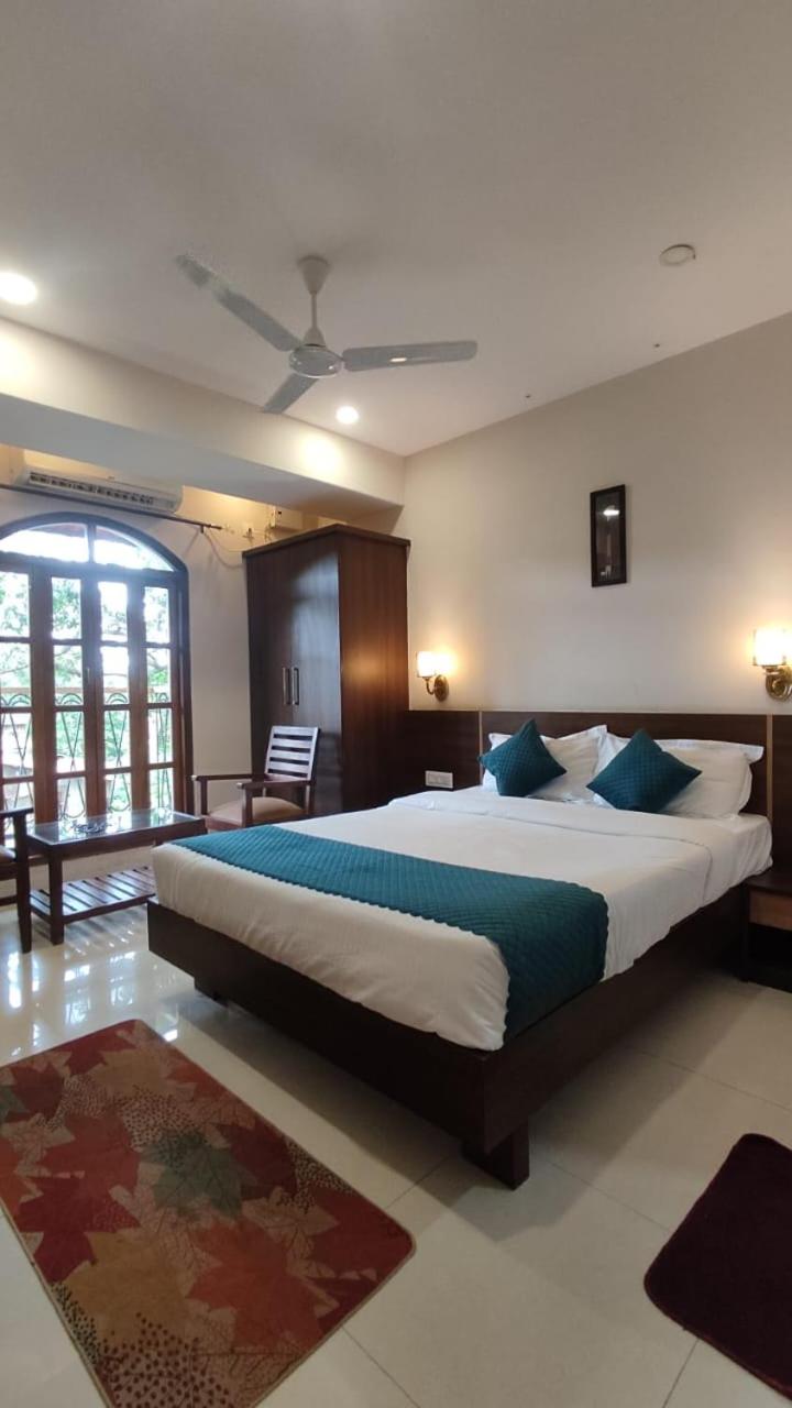 Hotel Assagao Grand