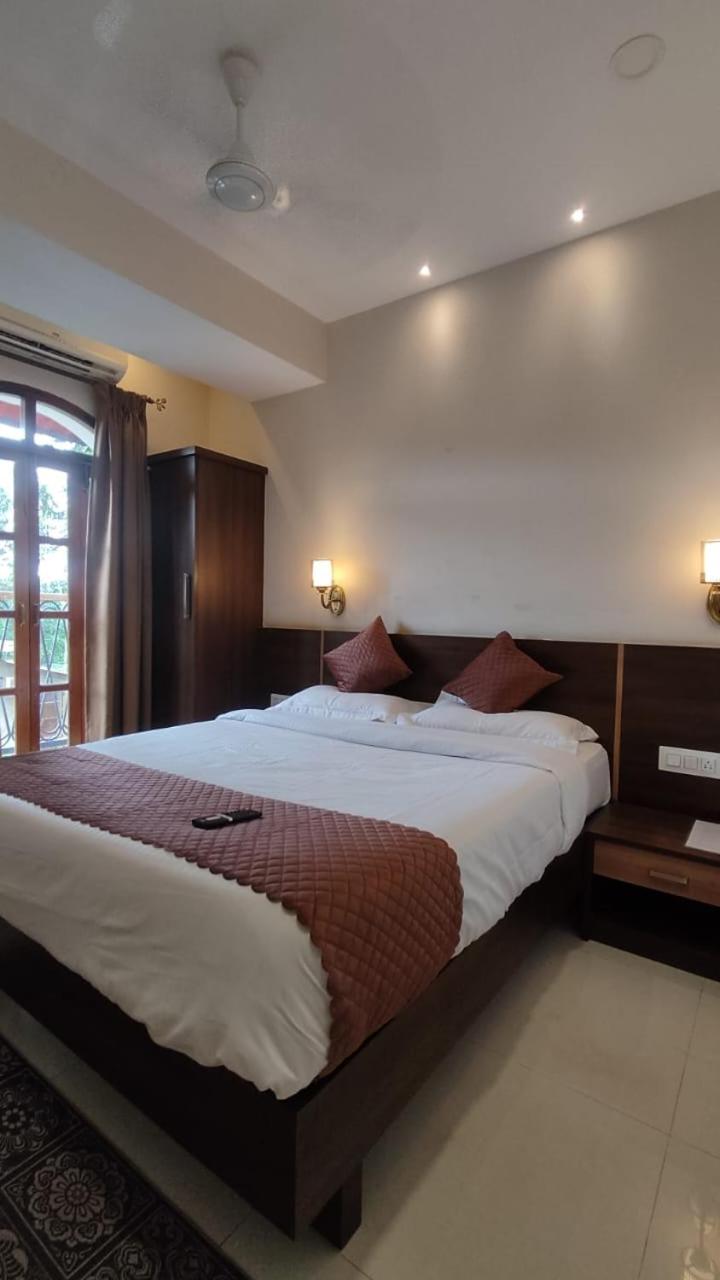 Hotel Assagao Grand