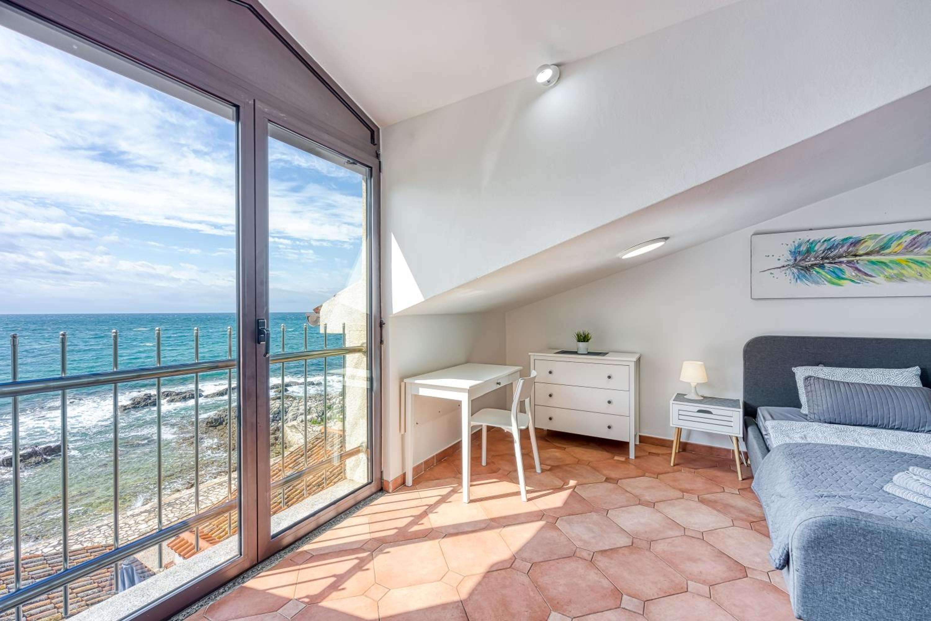 Cuvi Beach Apartments