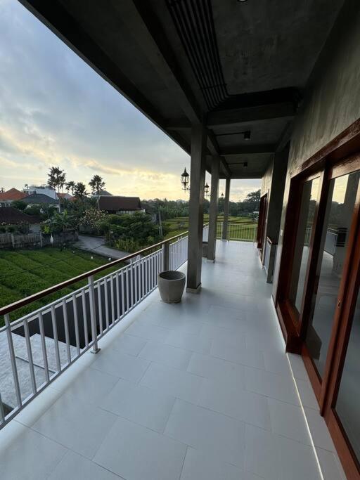 Prime Location Villa Berawa Canggu 3bed — balance & terrace