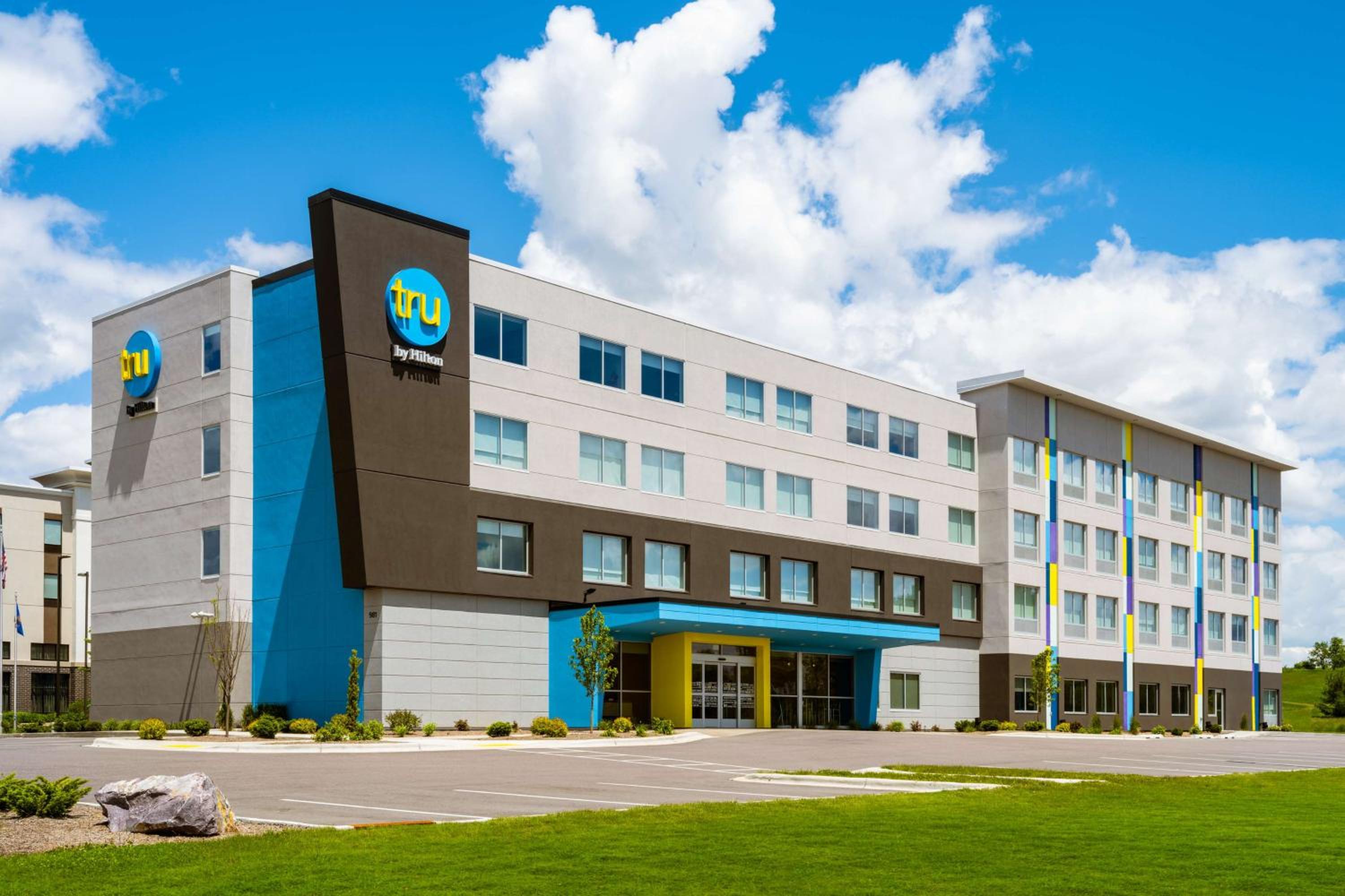 Hotel Tru By Hilton Wisconsin Dells - Image 1