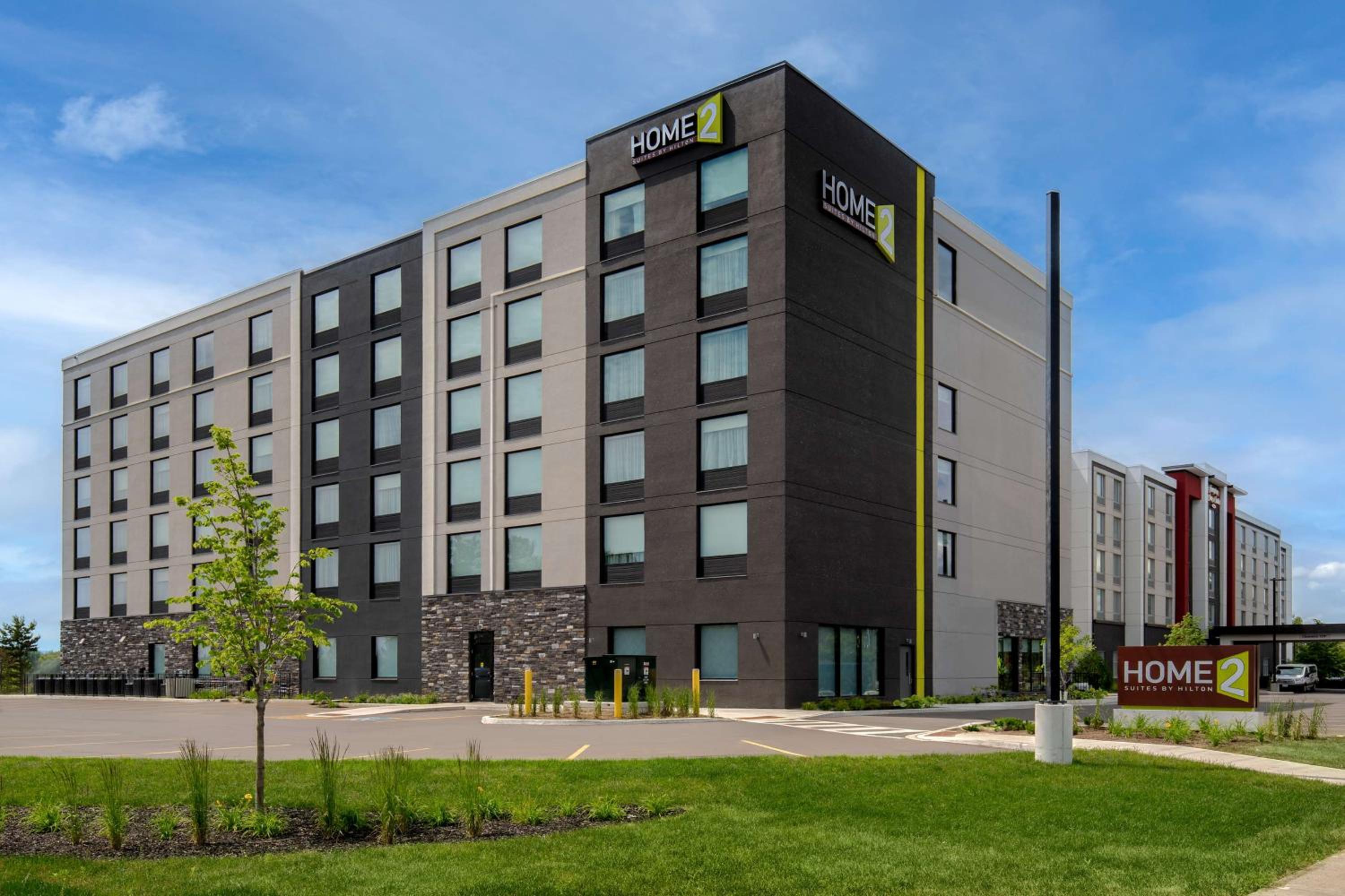 Thunder Bay Vacations - Home2 Suites By Hilton Thunder Bay - Property Image 1