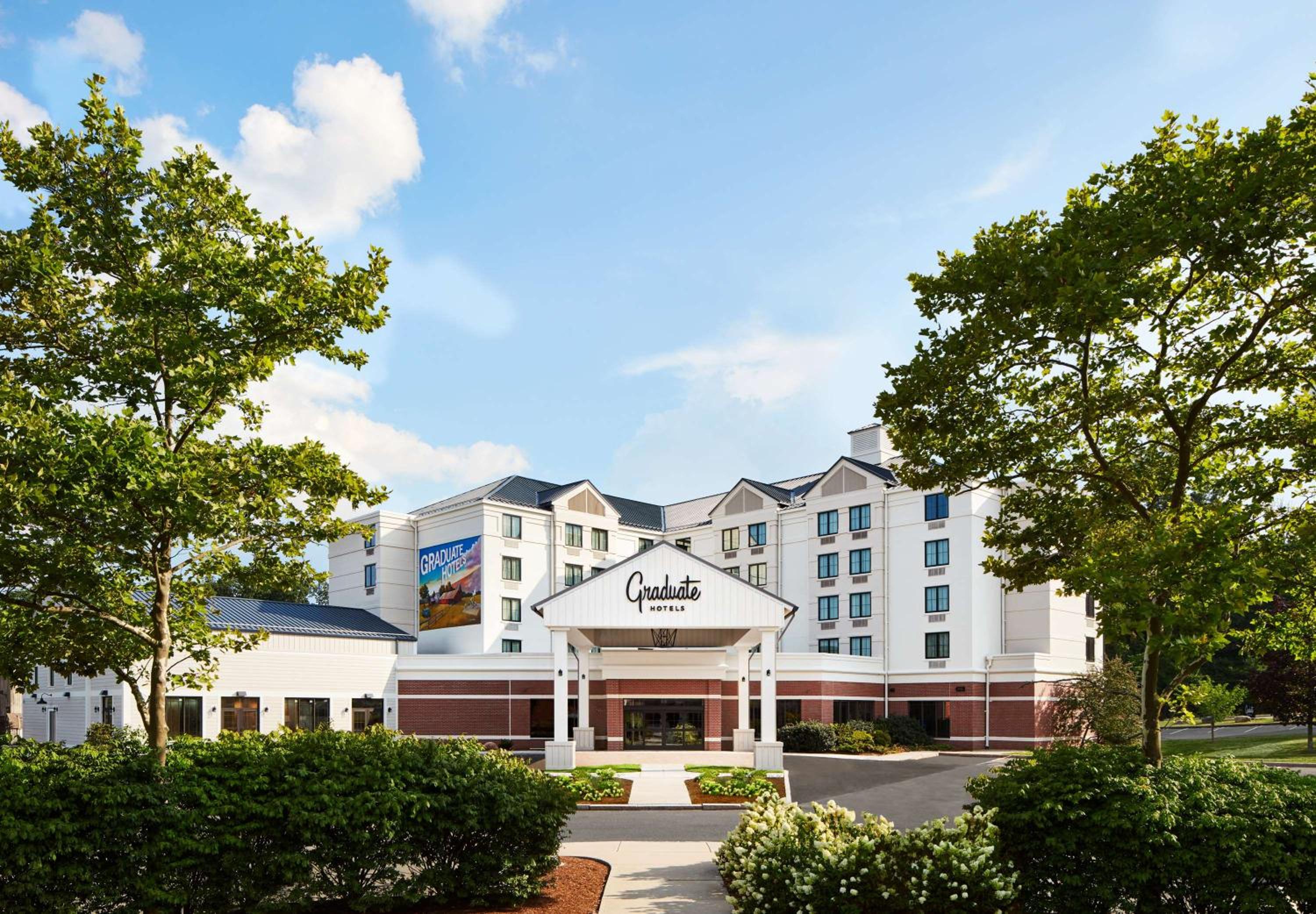 Hotel Graduate by Hilton Storrs - Image 1