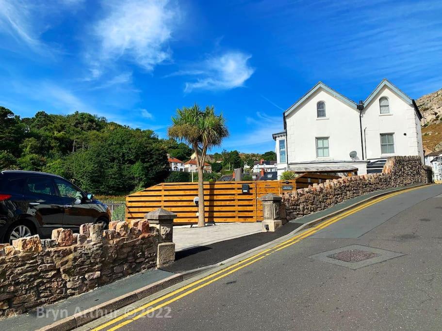 Stunning home in Llandudno with views Bryn Arthur view 3