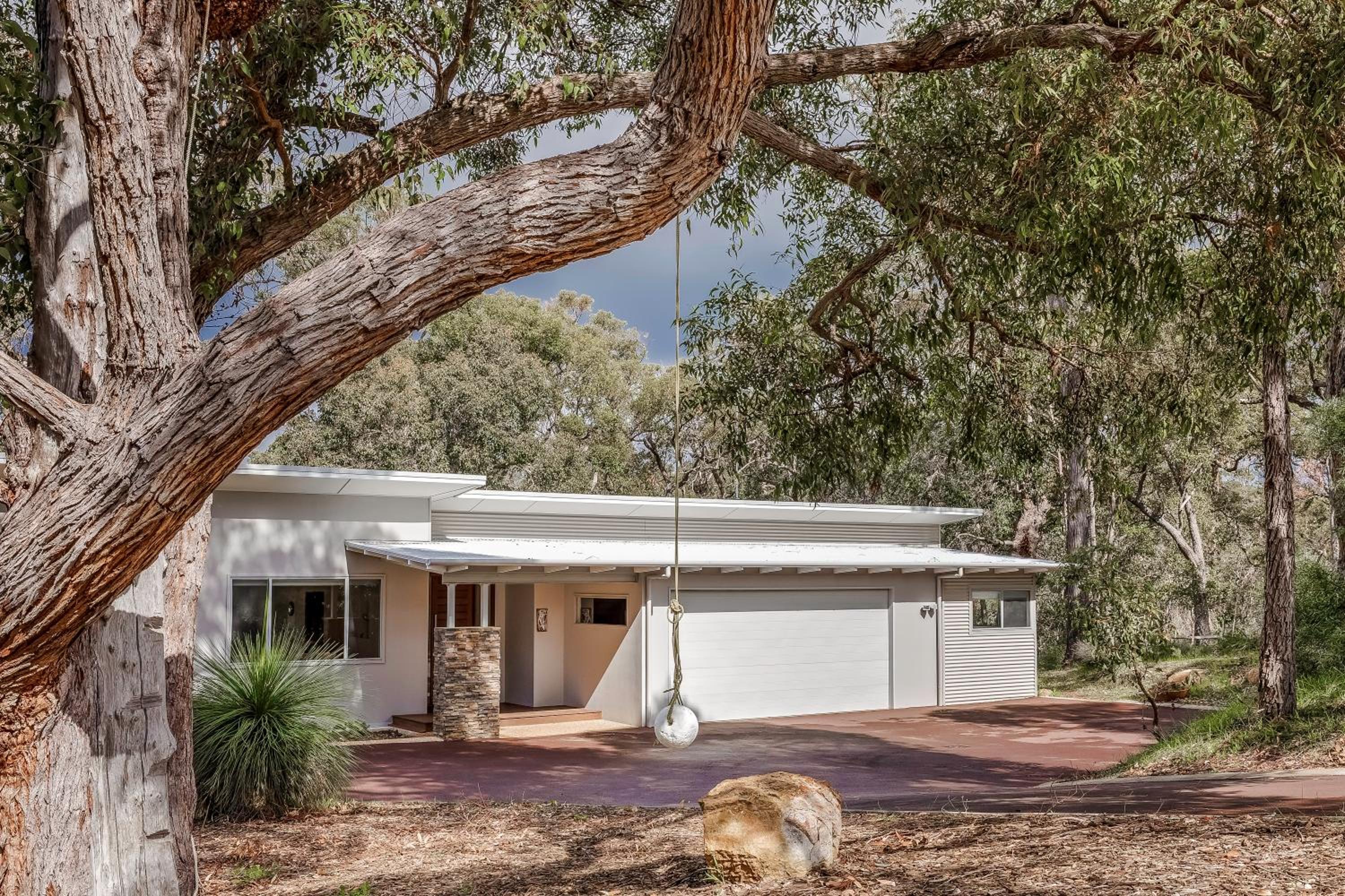 Vintners - spacious, 2 bdrm wings, nature setting