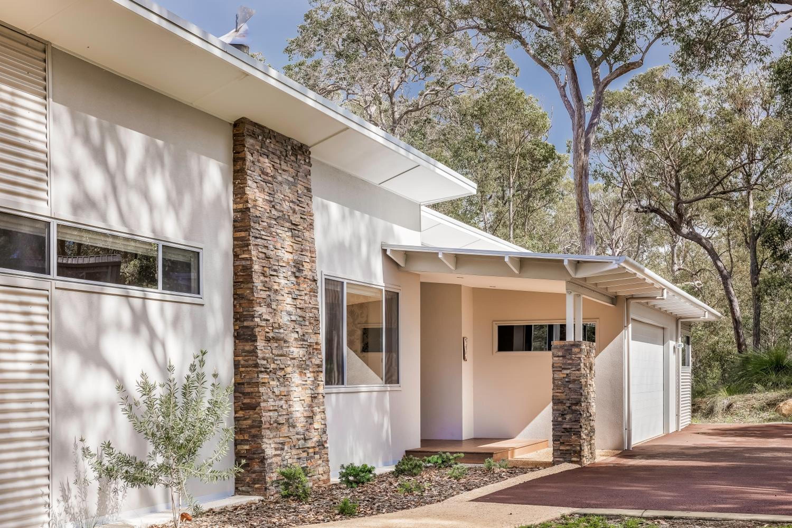 Vintners - spacious, 2 bdrm wings, nature setting