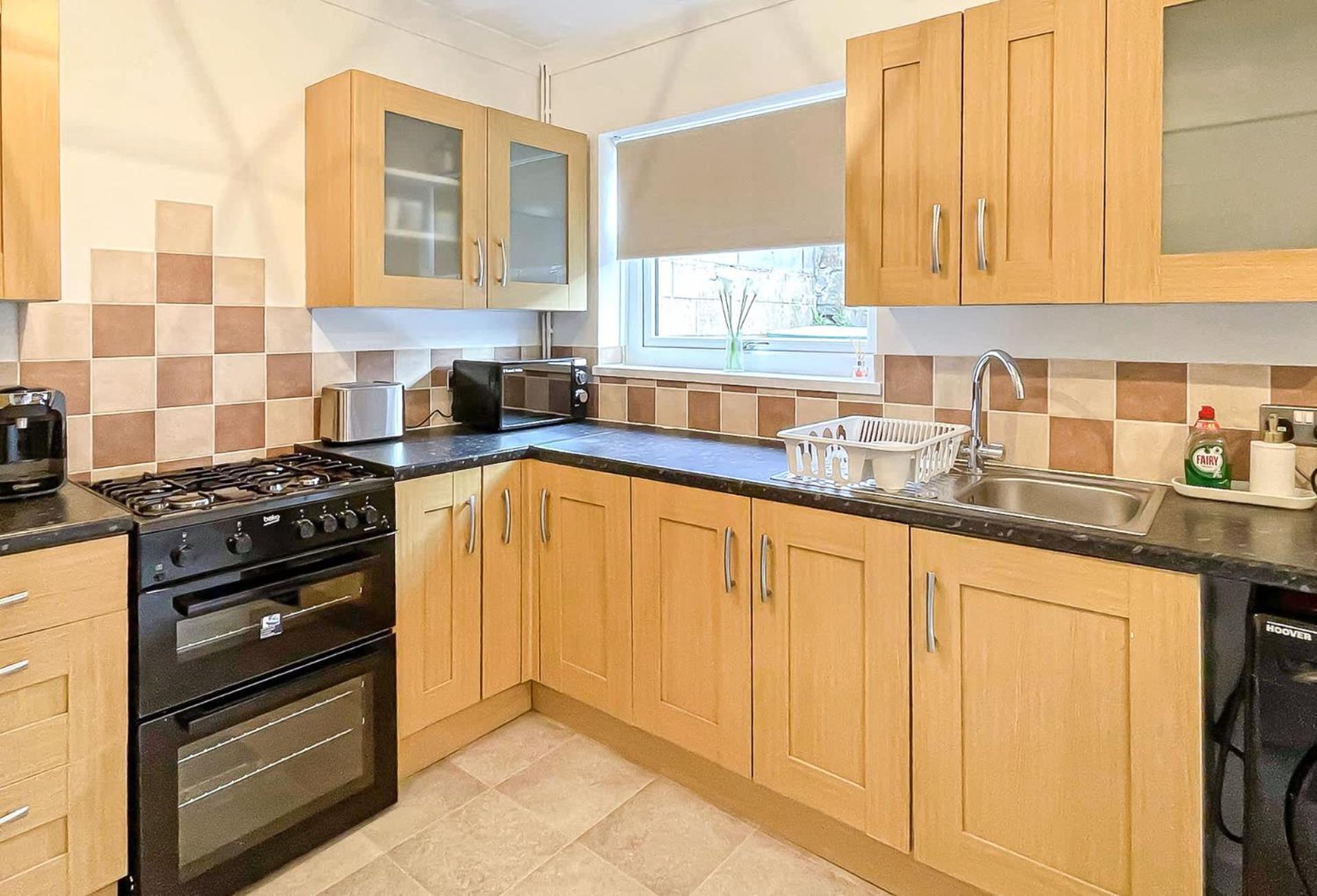 PLEASANT View Impressive Home In Stunning Rhondda Valley By STAE-homes view 3