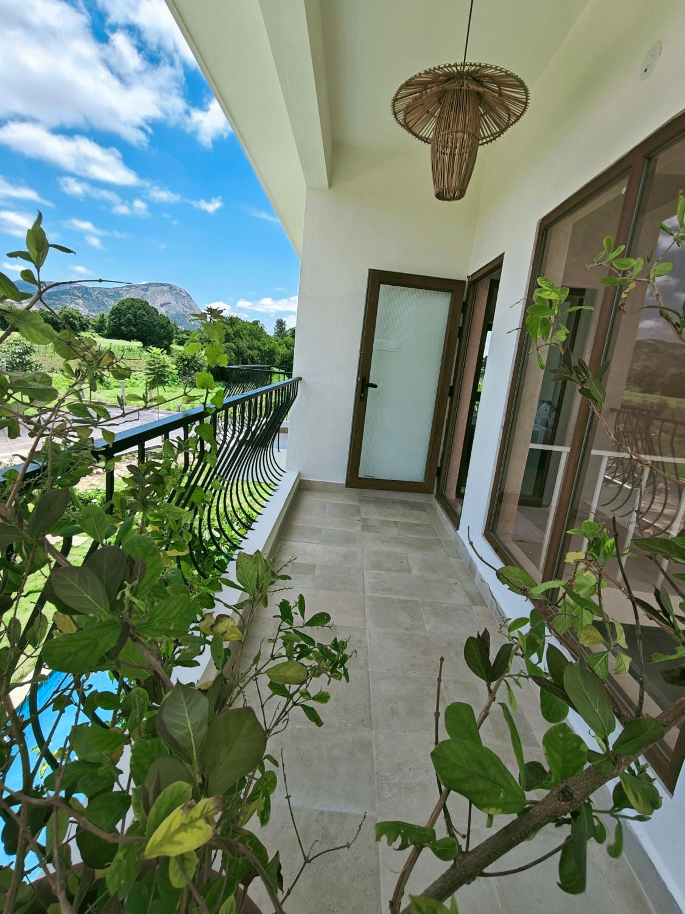 Tuscan Breeze, Nandi Hills