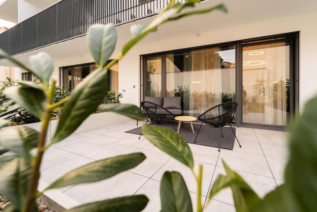 Gold Garden Terrace Apartment