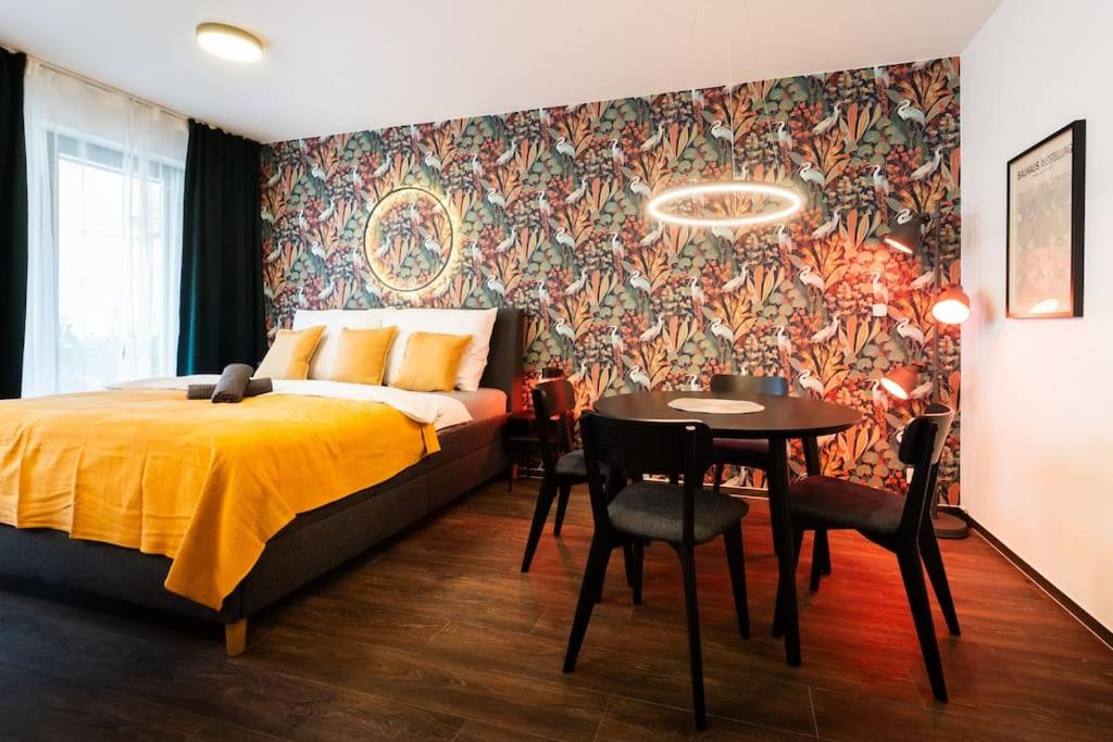 Gold Garden Terrace Apartment