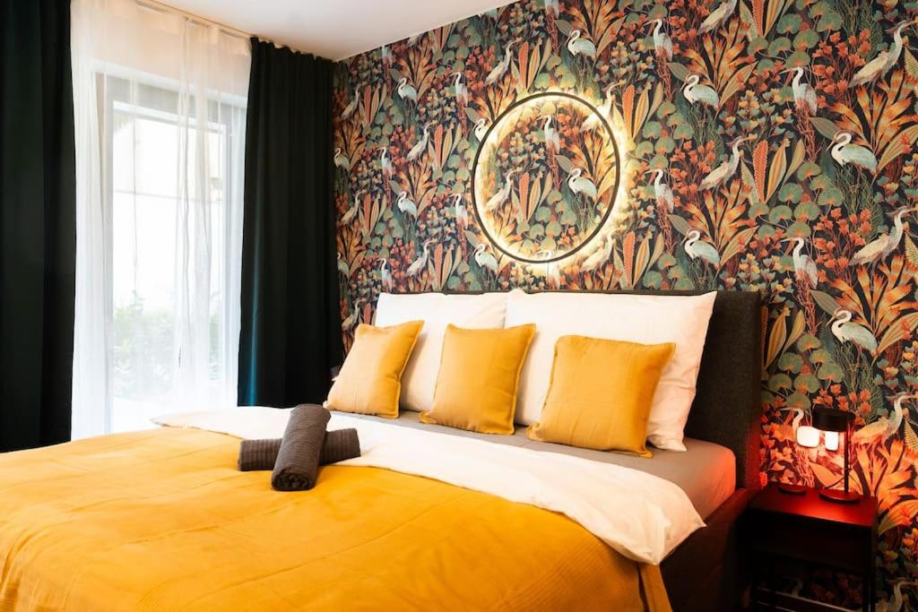 Gold Garden Terrace Apartment