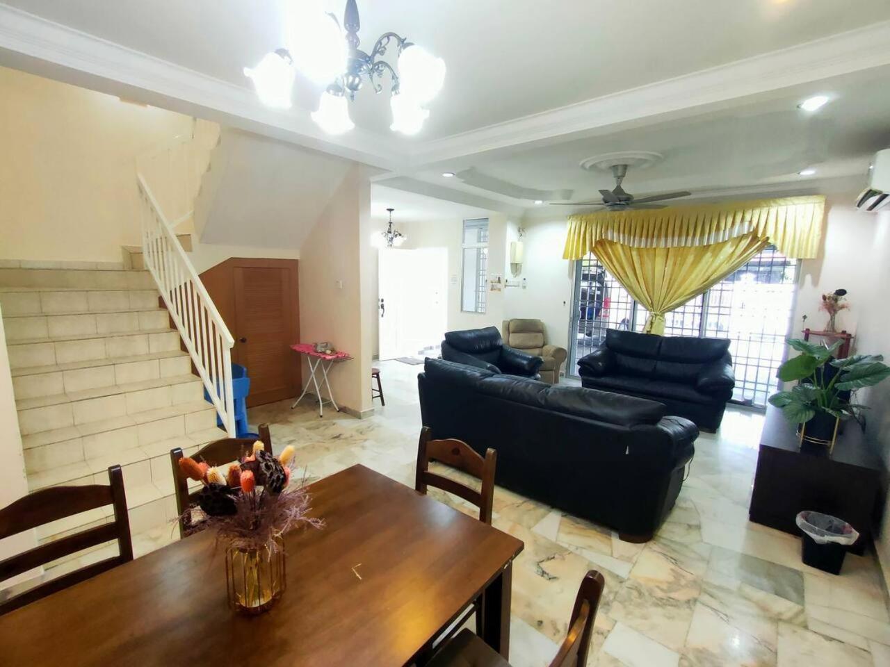 99 homestay teluk intan 5 min to Leaning Tower photo 3