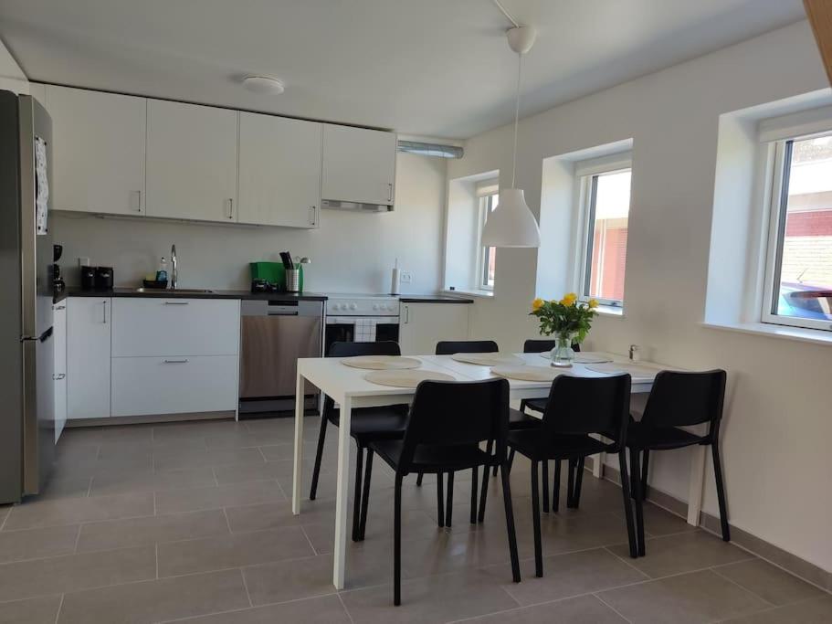 Cozy house with 3 bedrooms on the sea coast view 4